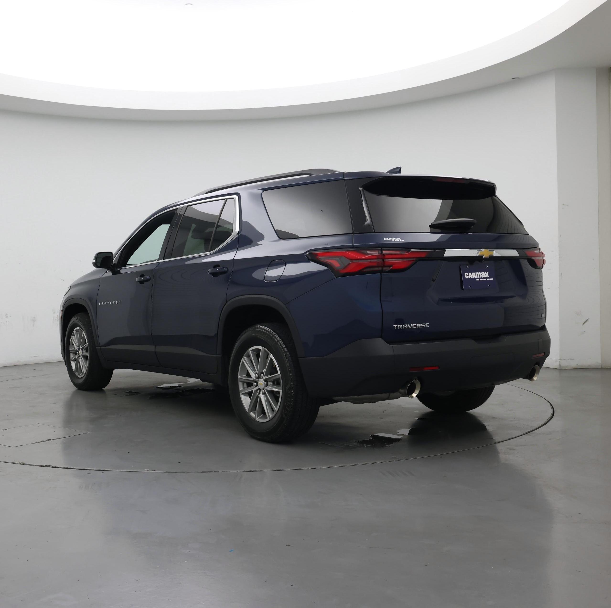 Thumbnail: 2023 Chevrolet Traverse - 2
