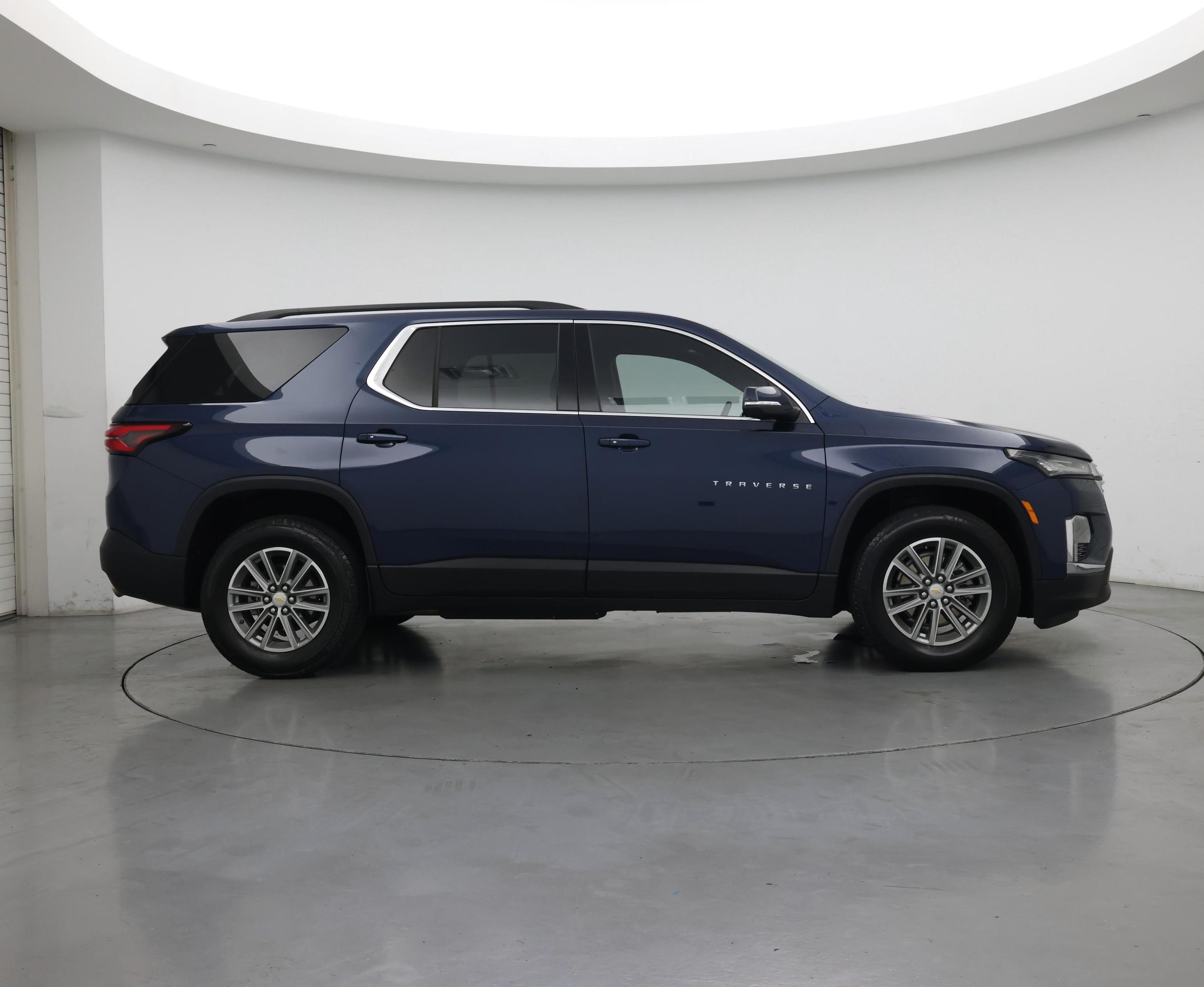 Thumbnail: 2023 Chevrolet Traverse - 7