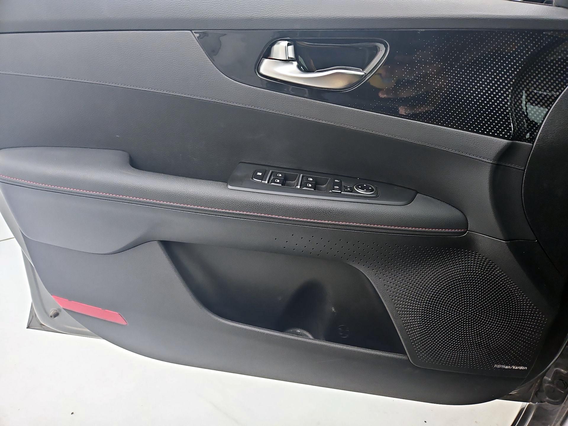 Thumbnail: 2023 Kia Forte - 12