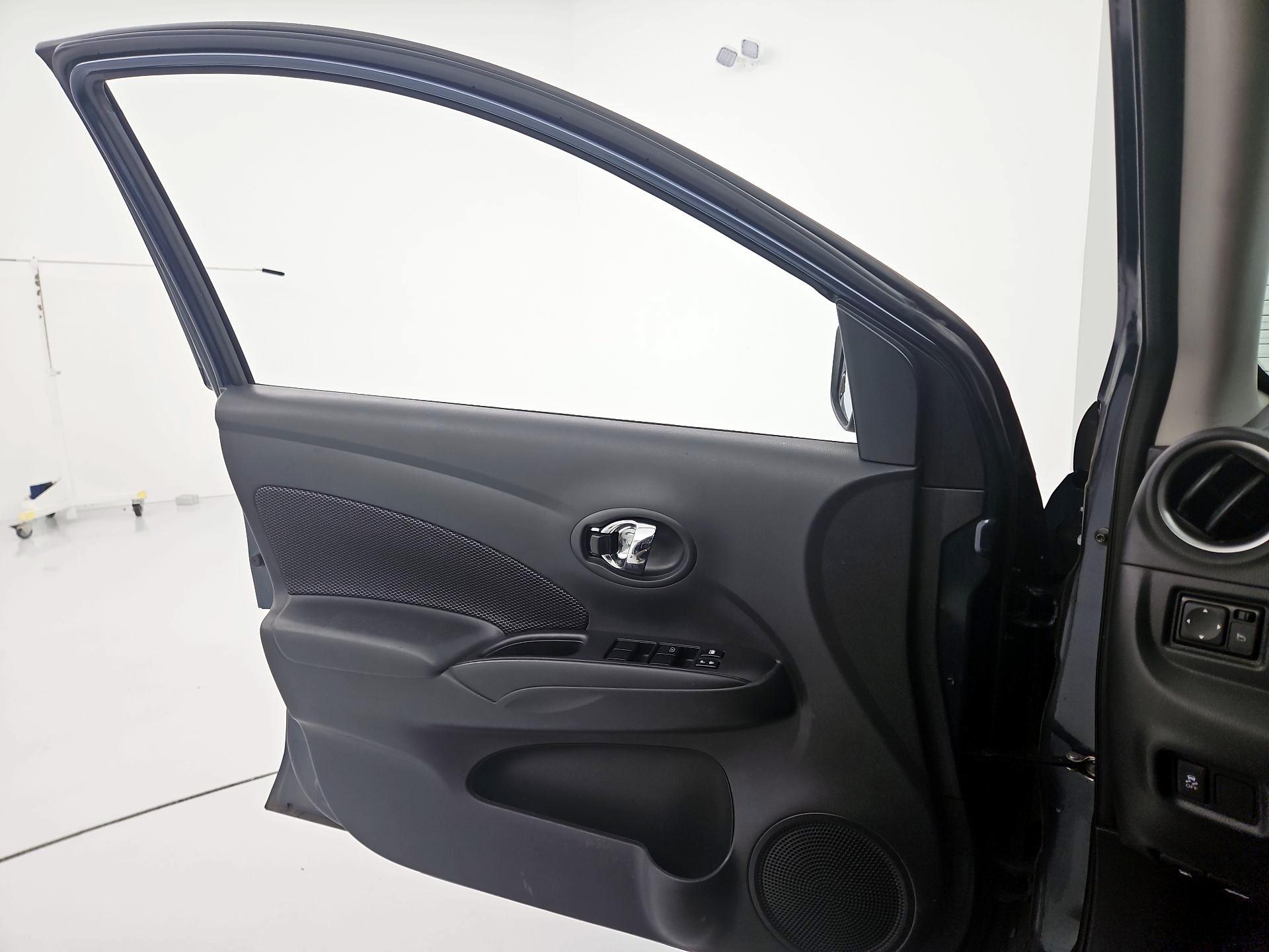 Thumbnail: 2017 Nissan Versa - 12