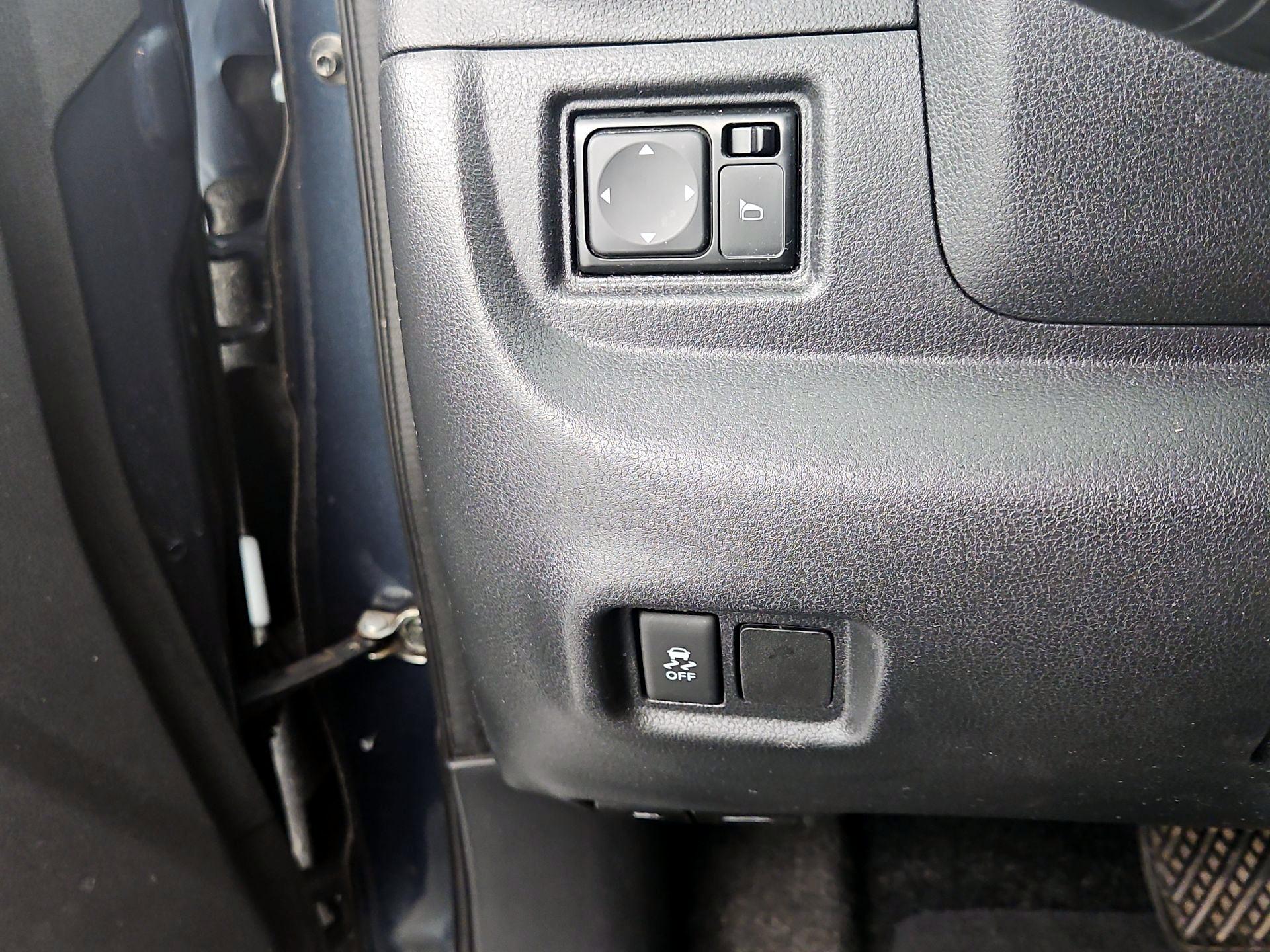 Thumbnail: 2017 Nissan Versa - 13