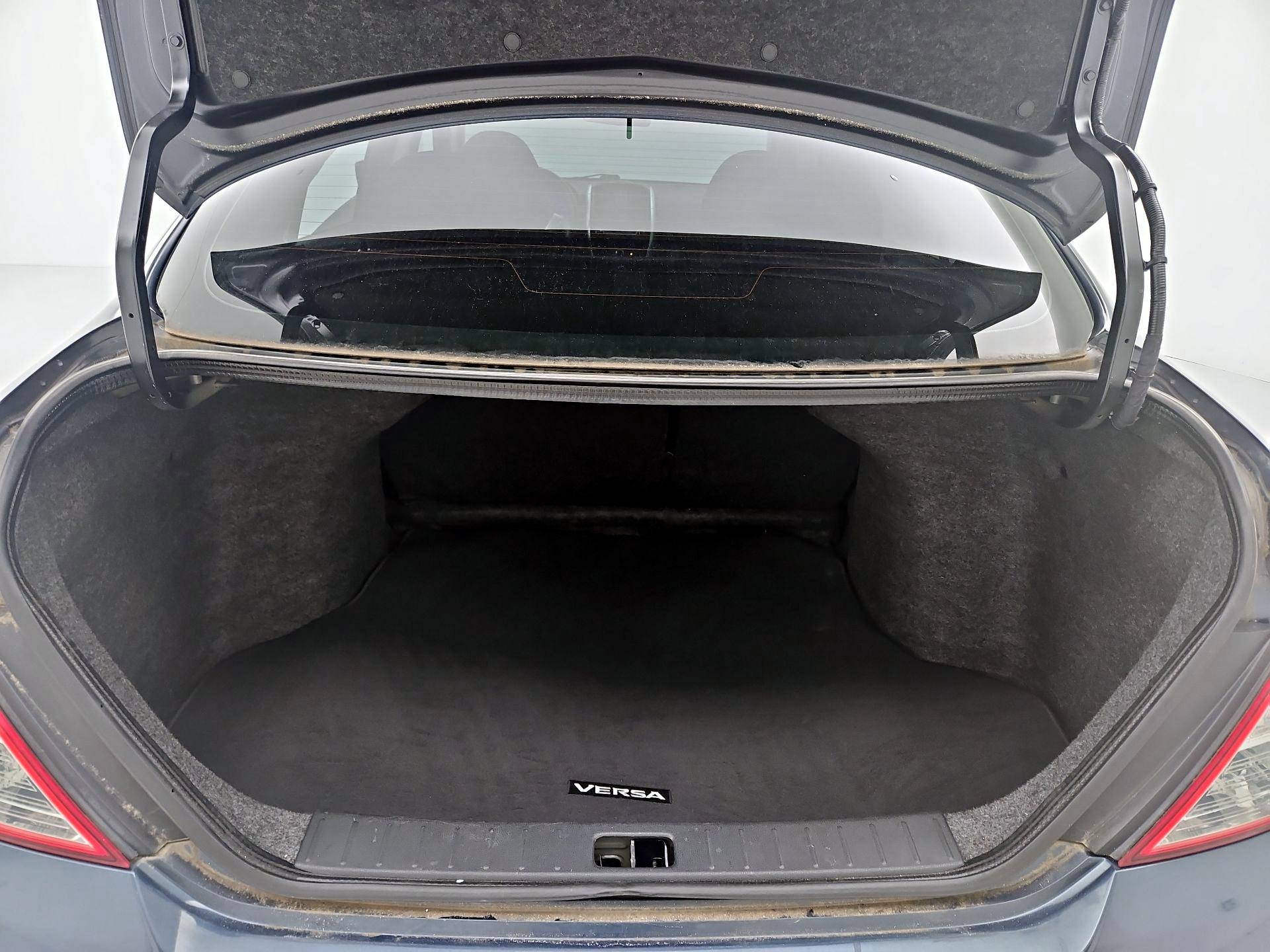 Thumbnail: 2017 Nissan Versa - 20