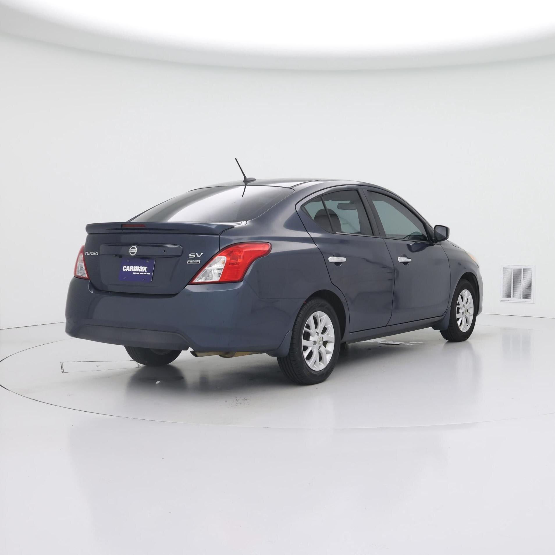 Thumbnail: 2017 Nissan Versa - 8