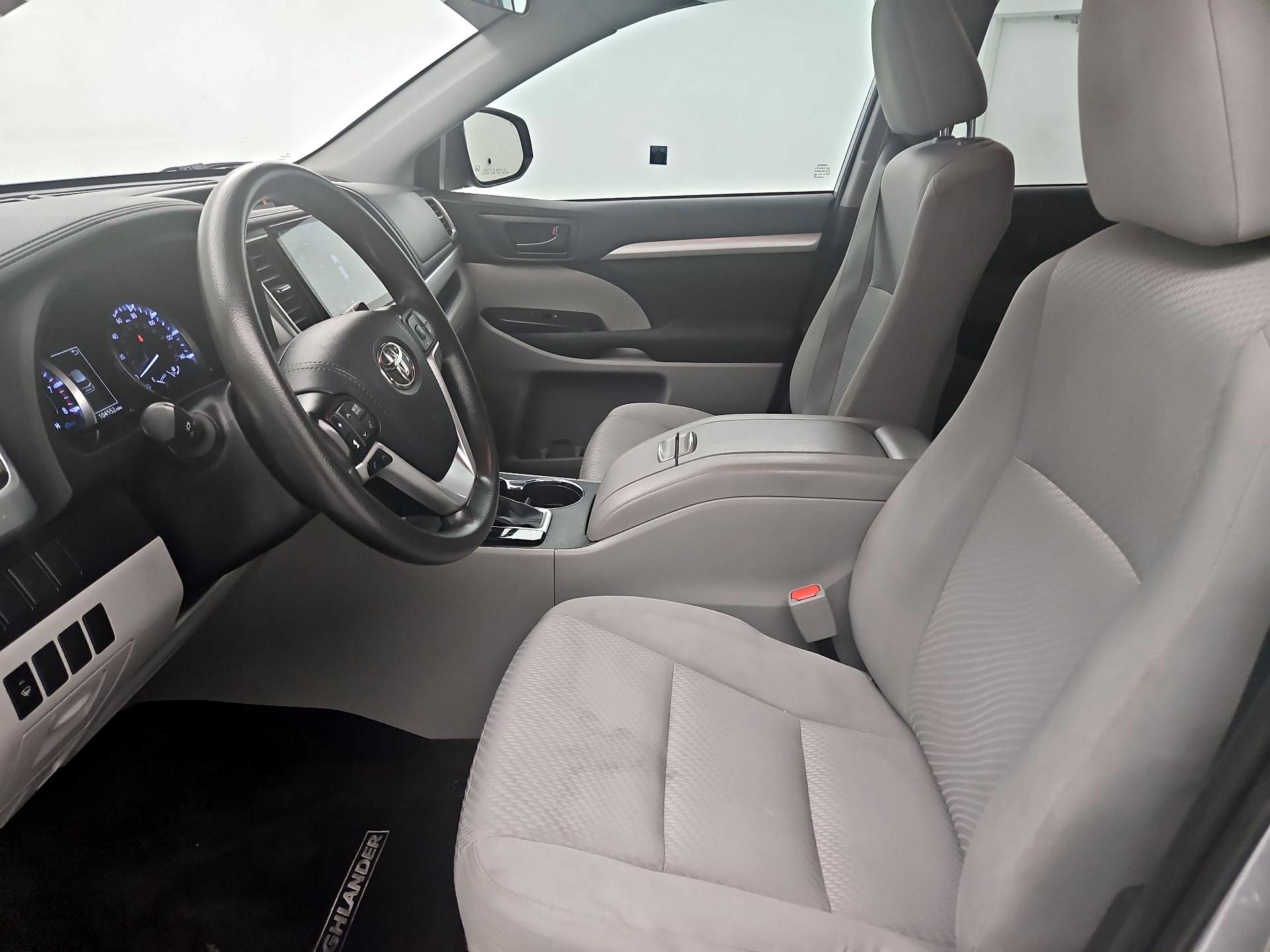 Thumbnail: 2019 Toyota Highlander - 11