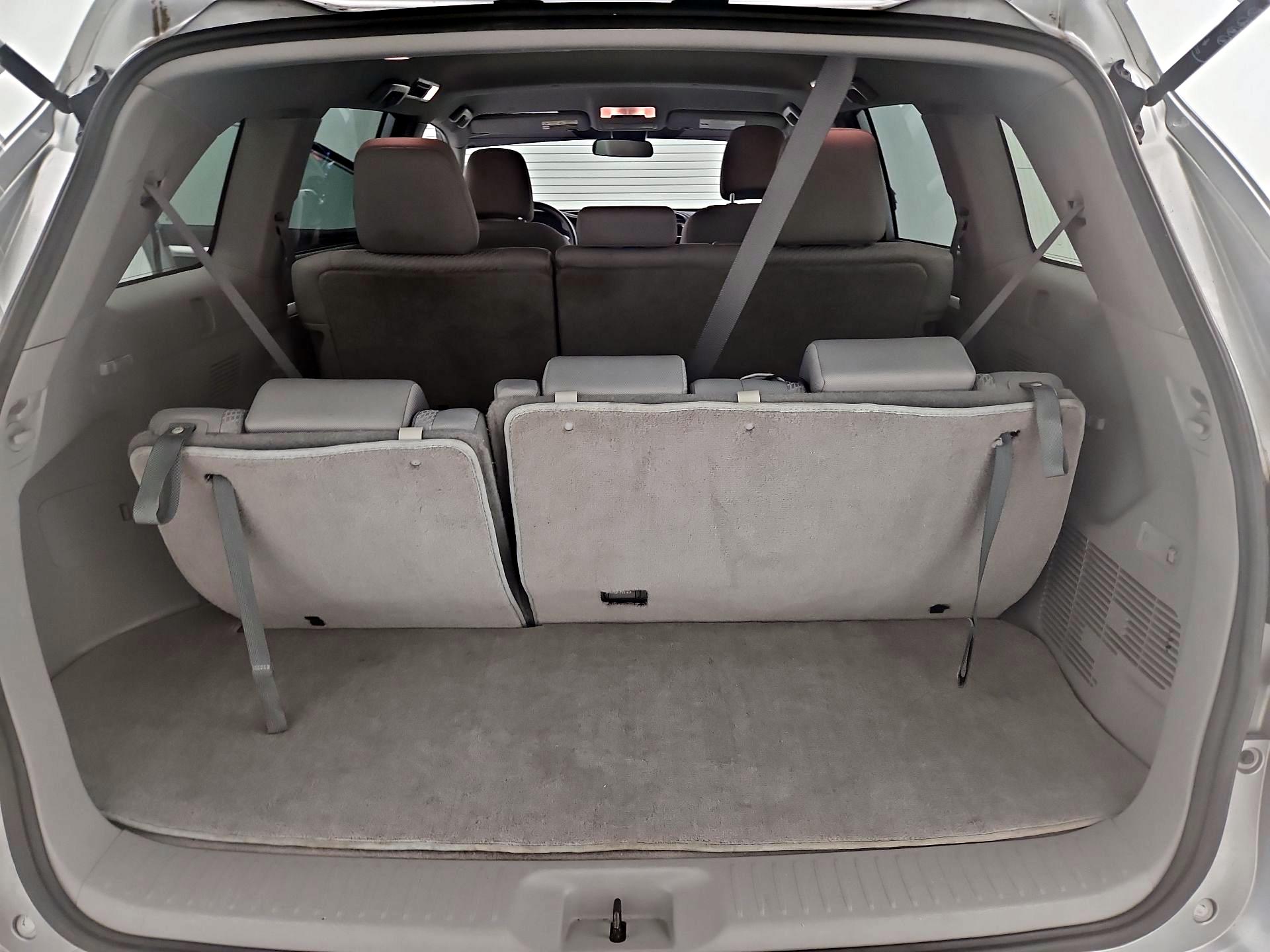 Thumbnail: 2019 Toyota Highlander - 20
