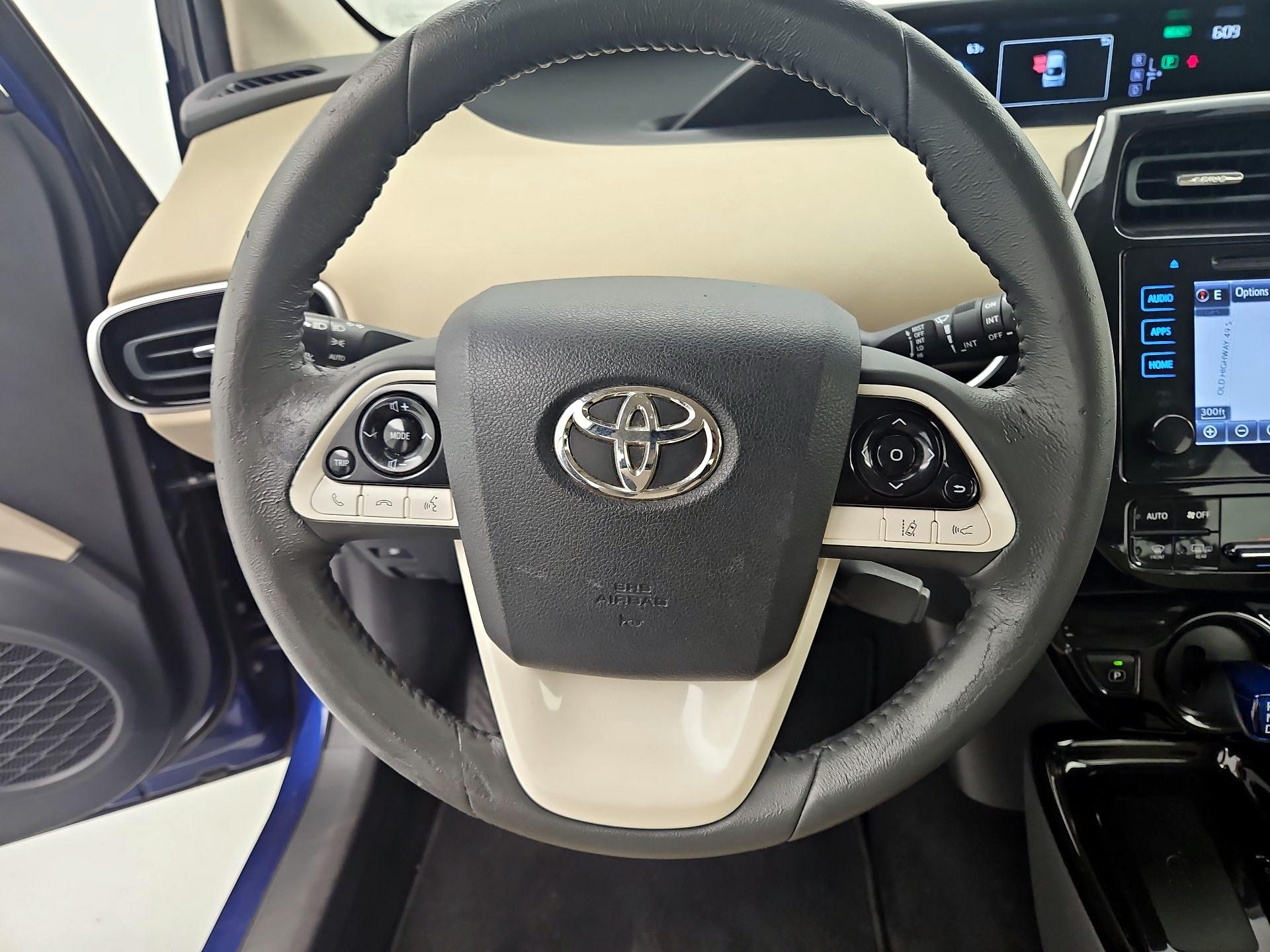 Thumbnail: 2017 Toyota Prius - 10