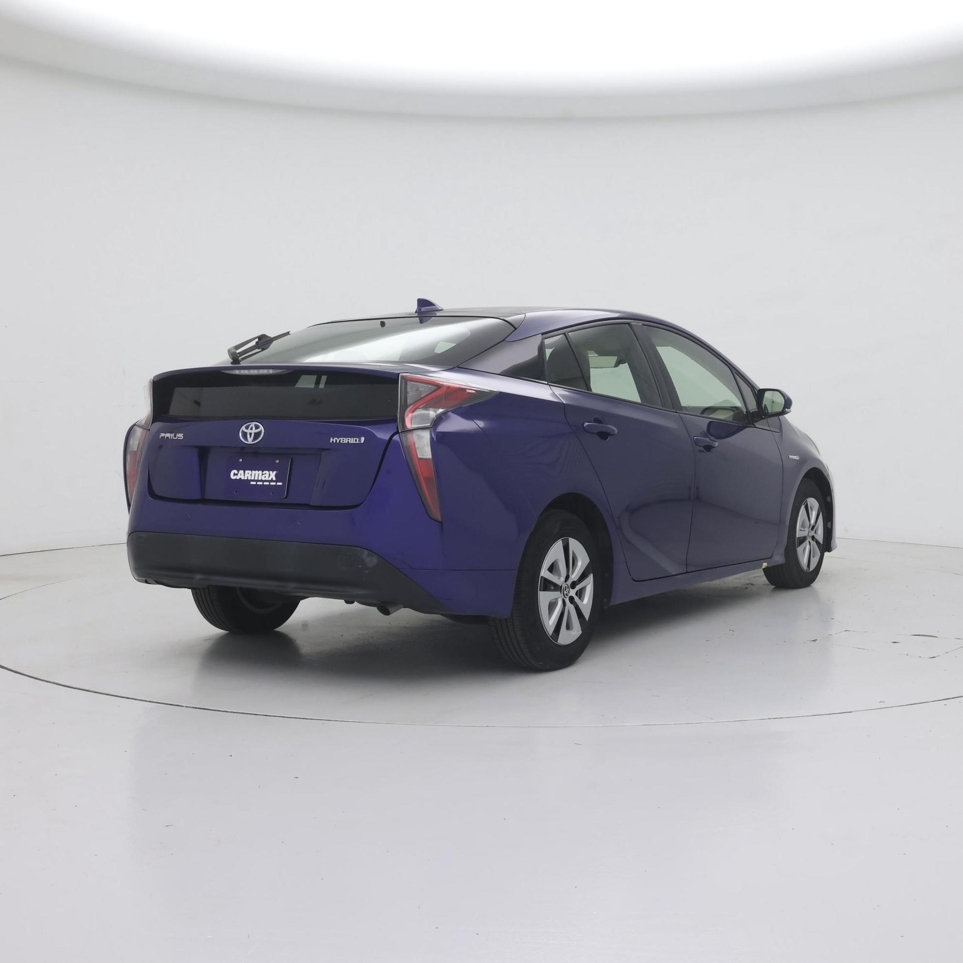Thumbnail: 2017 Toyota Prius - 8