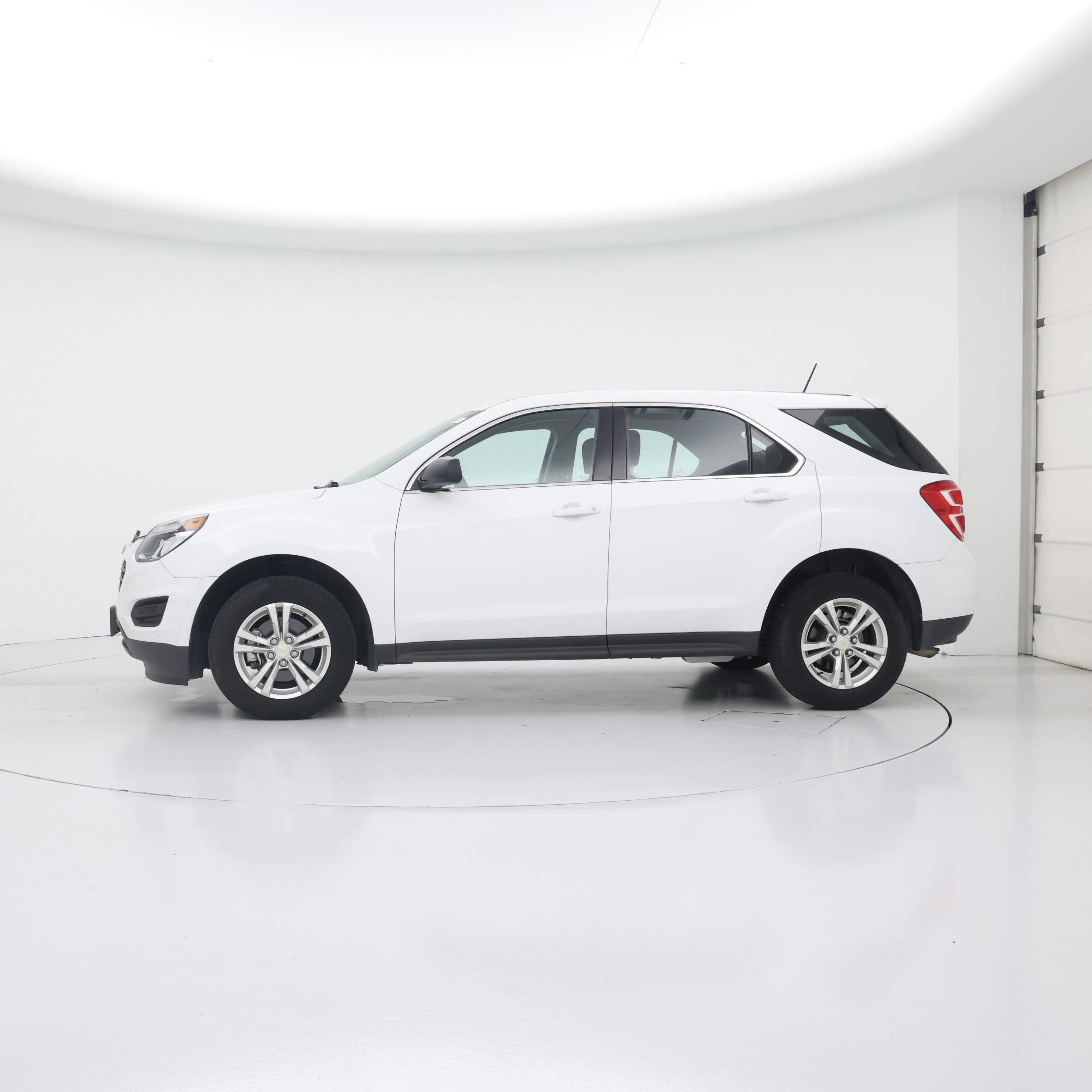 Thumbnail: 2017 Chevrolet Equinox - 3