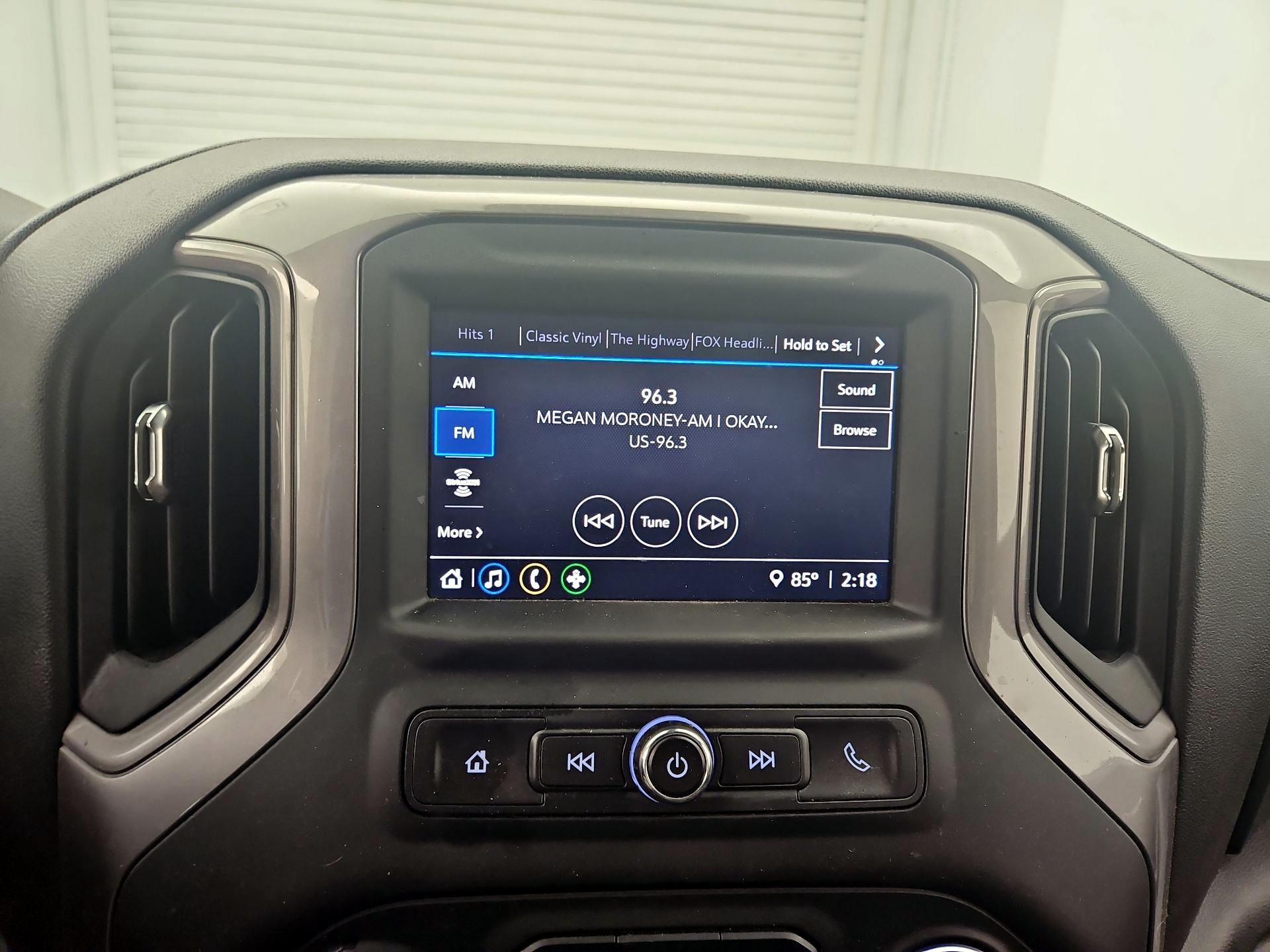 Thumbnail: 2022 Chevrolet Silverado 1500 - 16