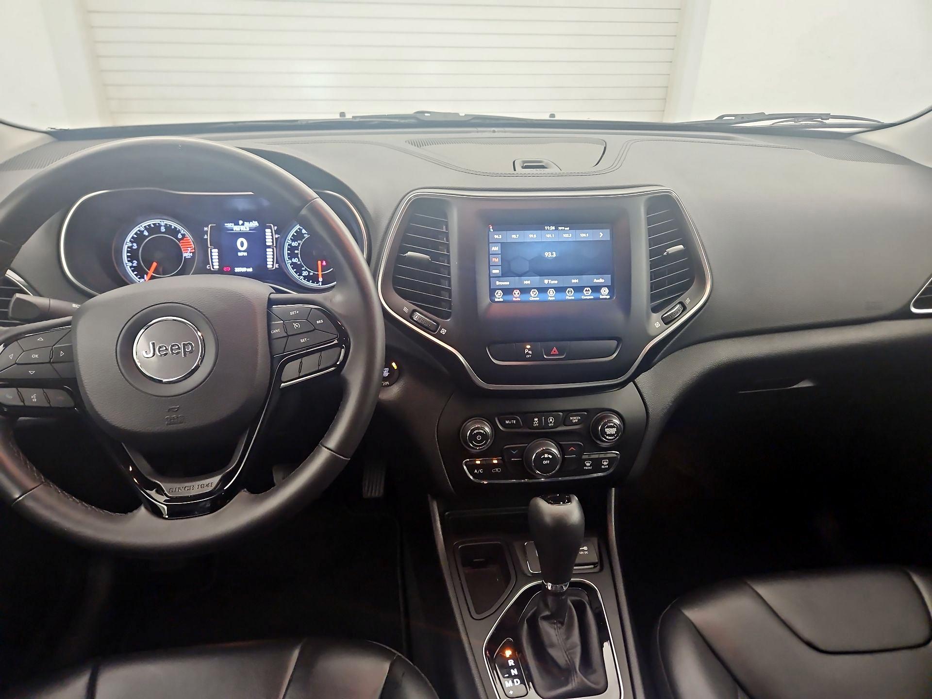 Thumbnail: 2019 Jeep Cherokee - 9