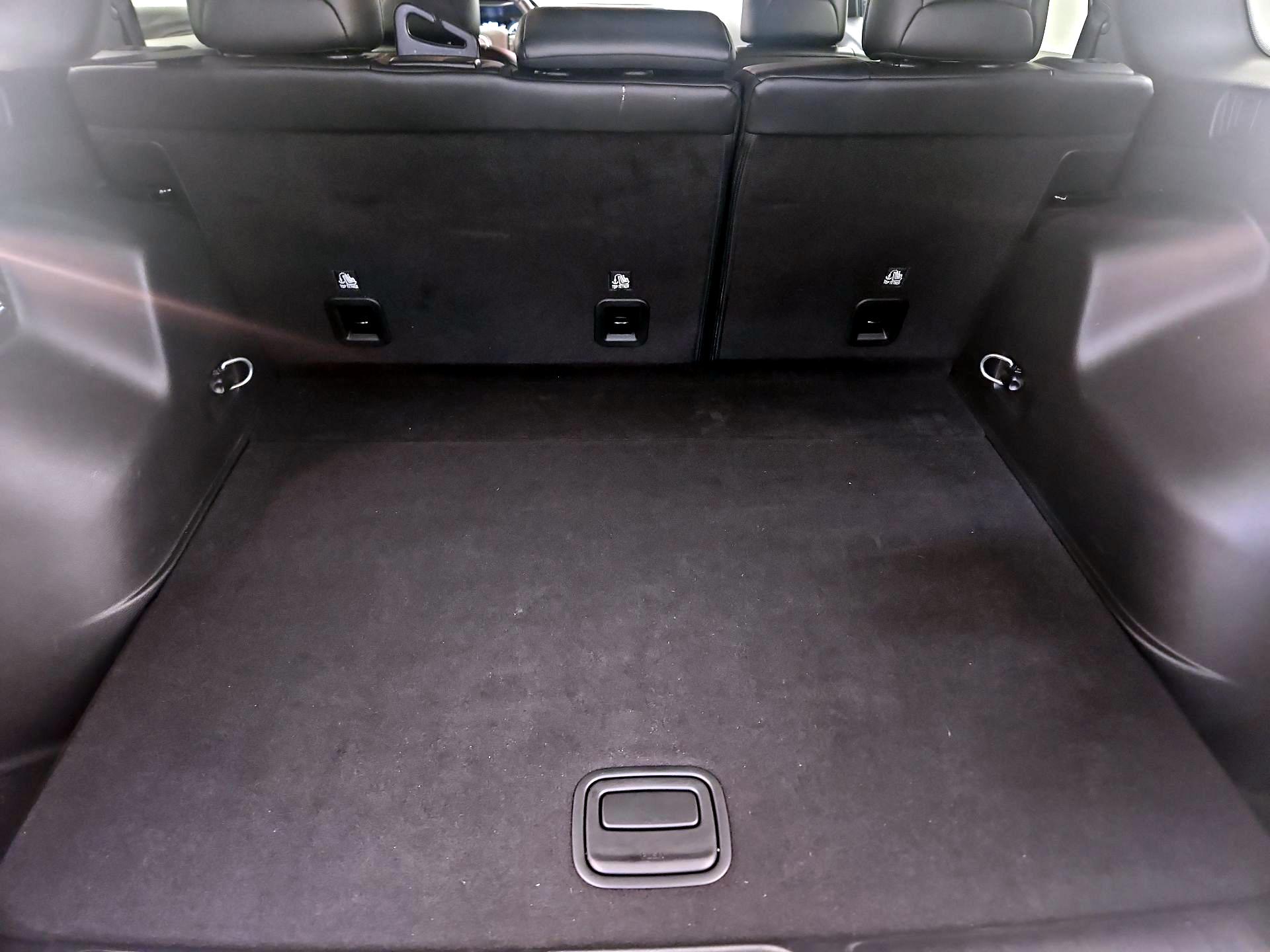 Thumbnail: 2019 Jeep Cherokee - 19