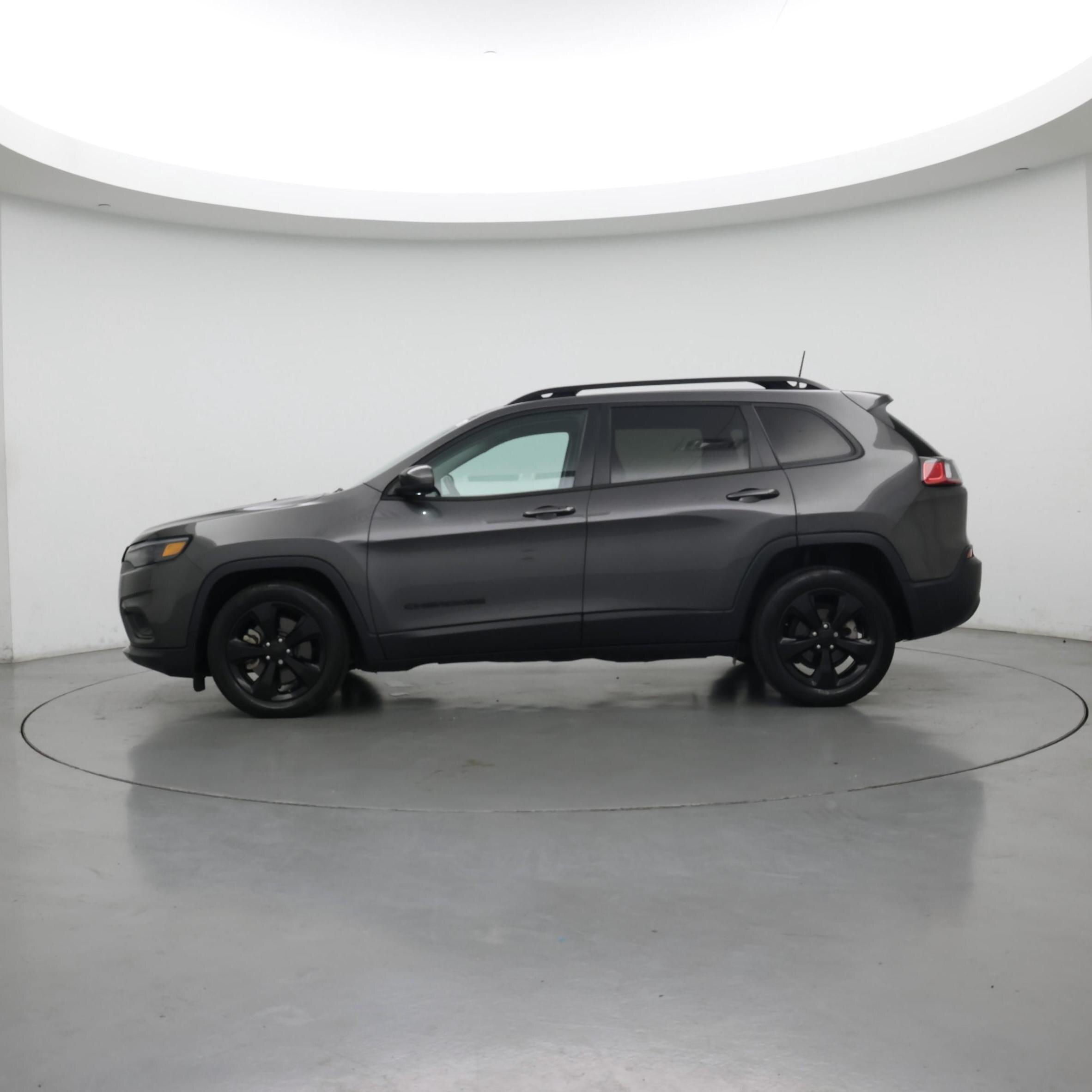 Thumbnail: 2019 Jeep Cherokee - 3