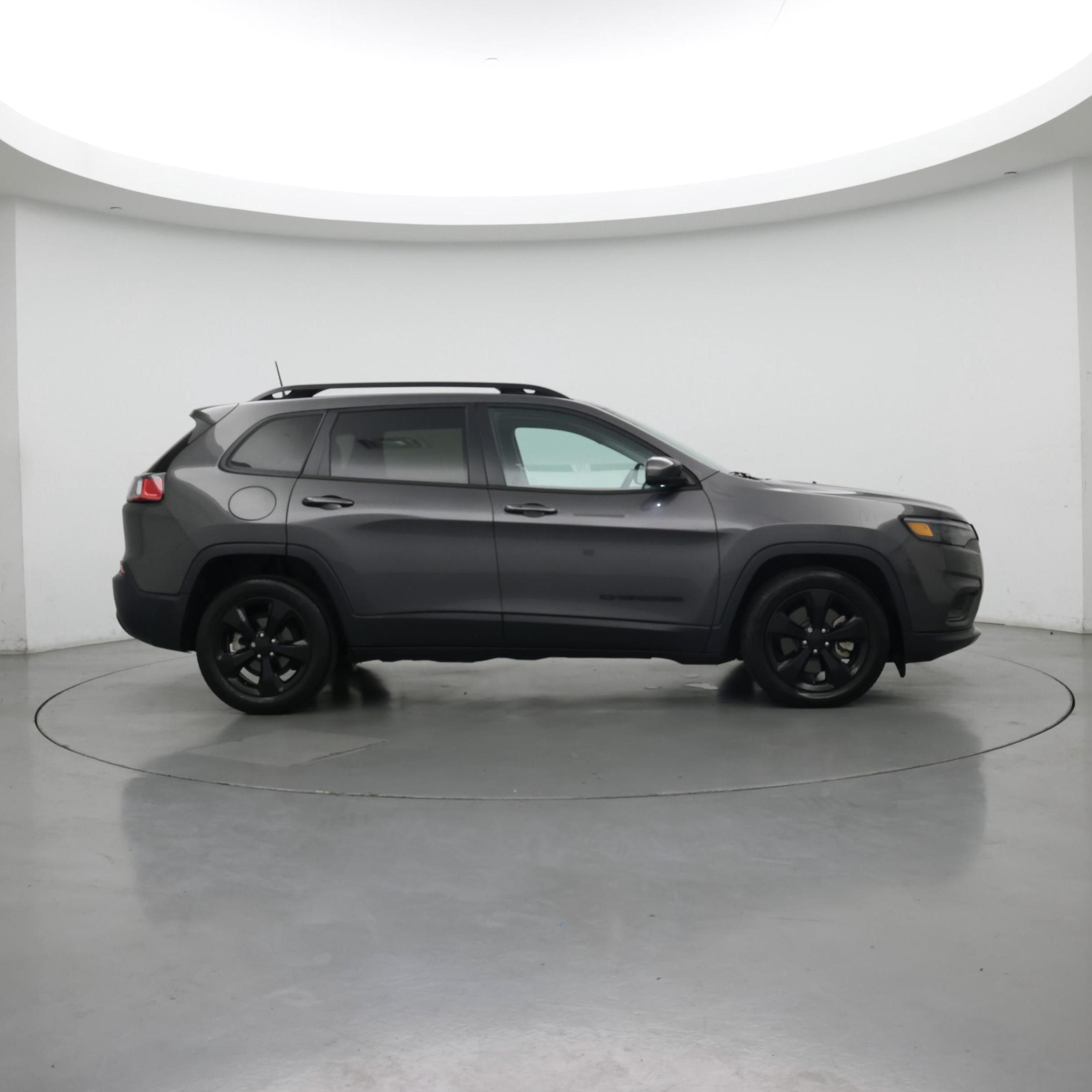 Thumbnail: 2019 Jeep Cherokee - 7