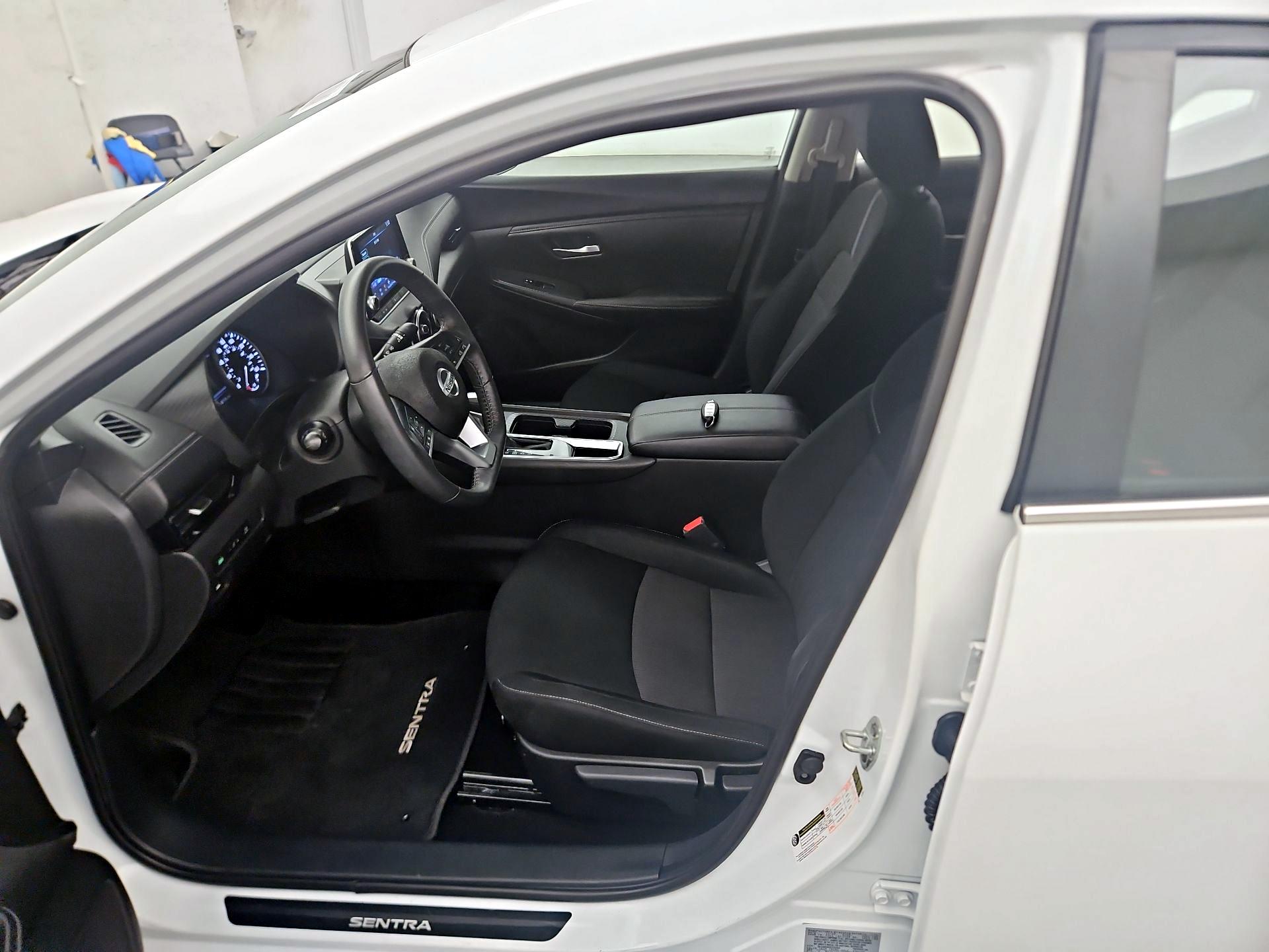Thumbnail: 2022 Nissan Sentra - 11