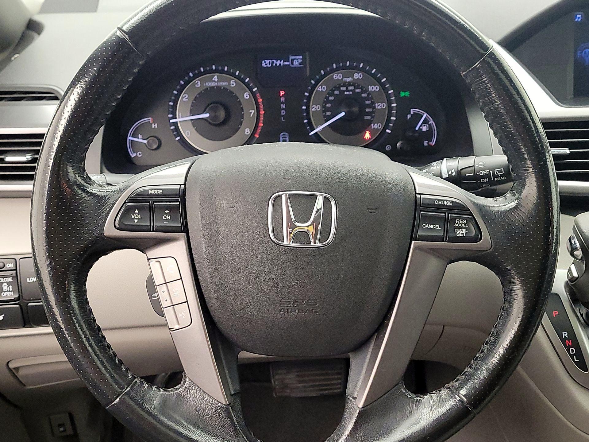 Thumbnail: 2014 Honda Odyssey - 10
