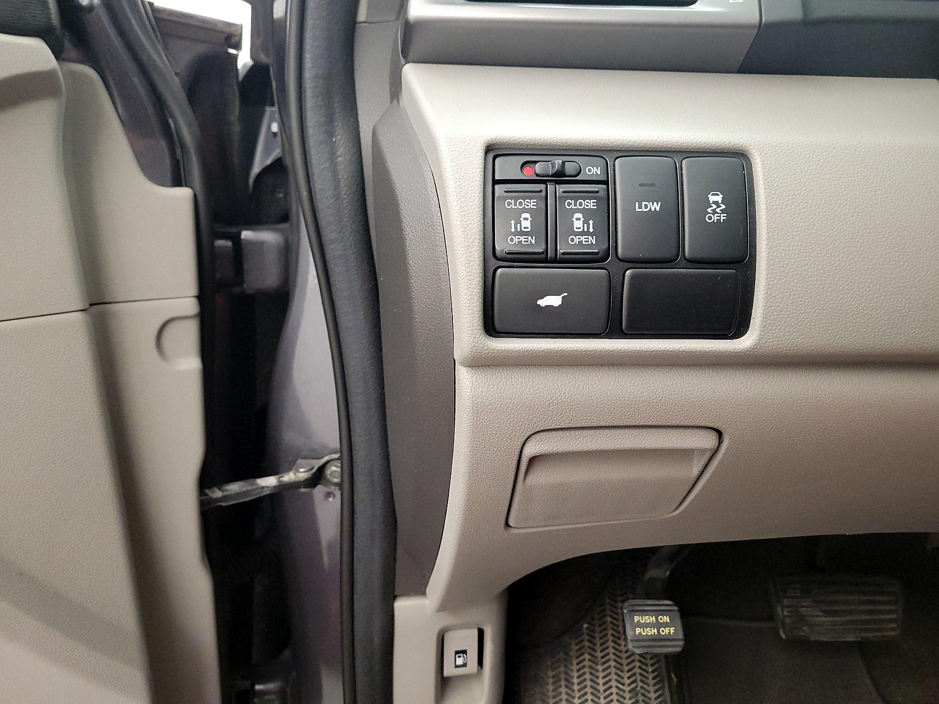 Thumbnail: 2014 Honda Odyssey - 13