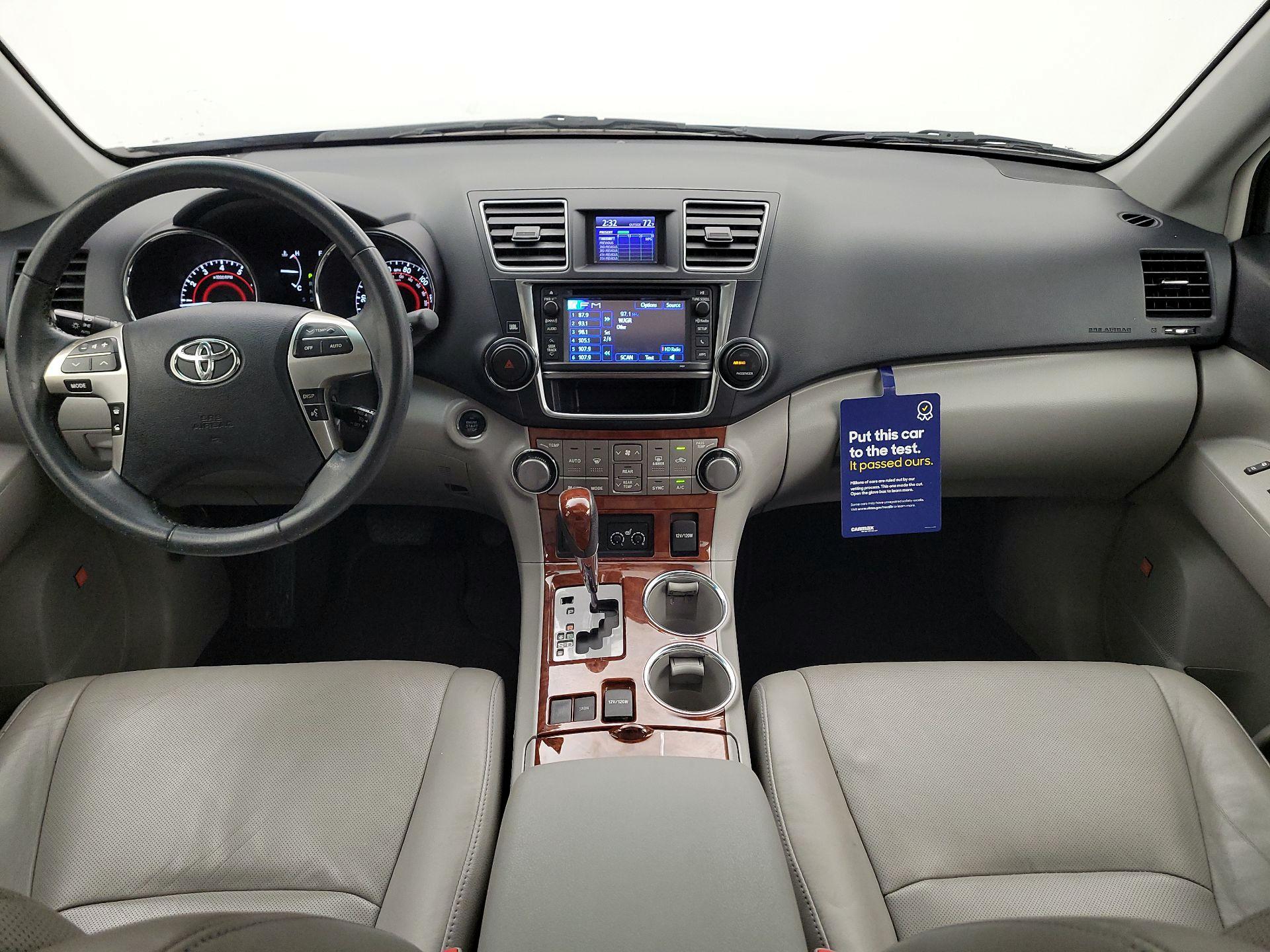 Thumbnail: 2013 Toyota Highlander - 9