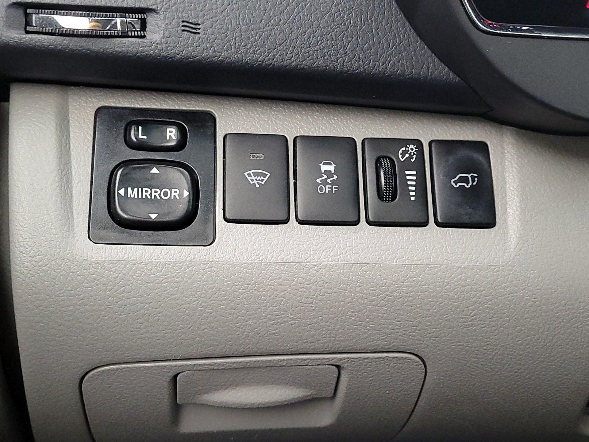 Thumbnail: 2013 Toyota Highlander - 13