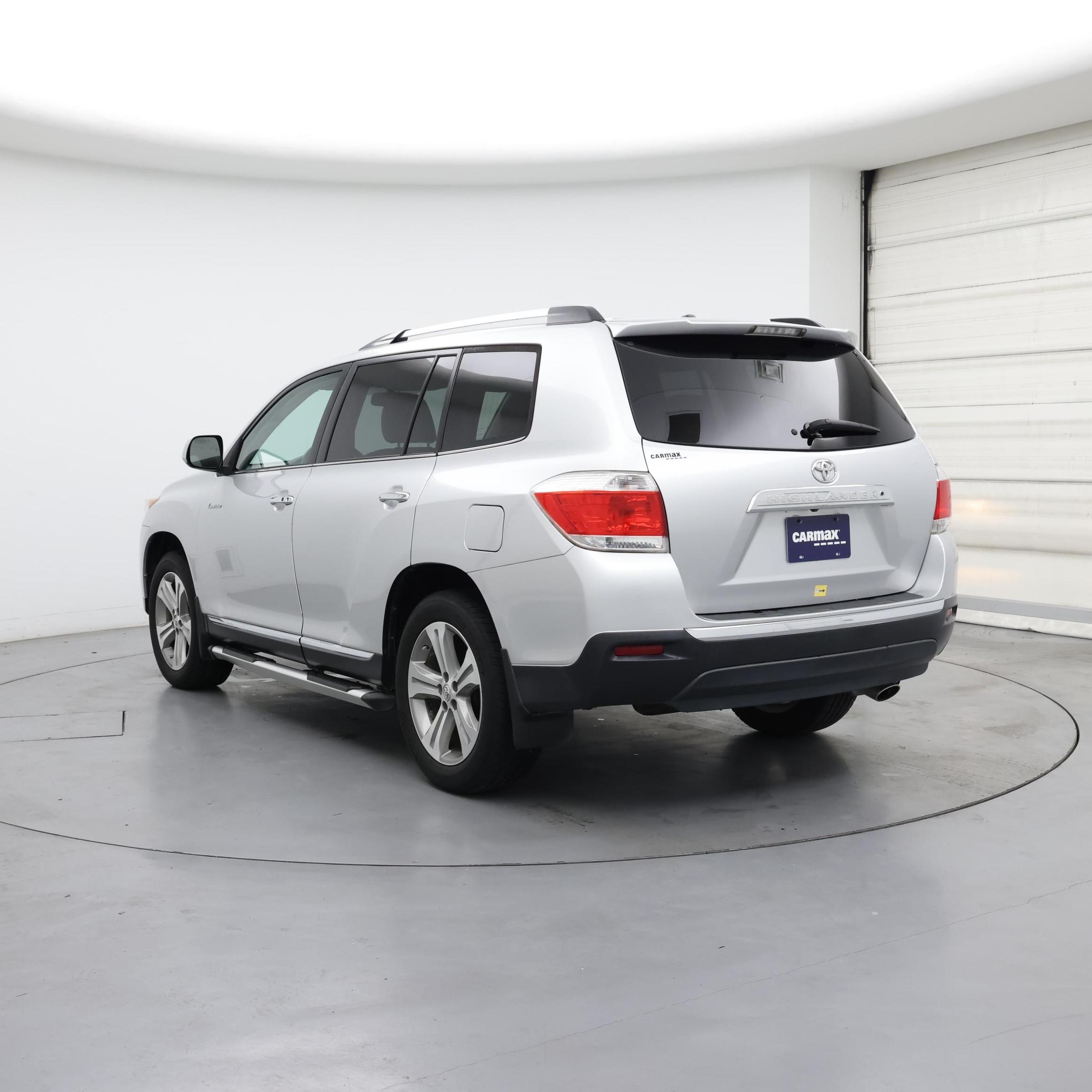 Thumbnail: 2013 Toyota Highlander - 2