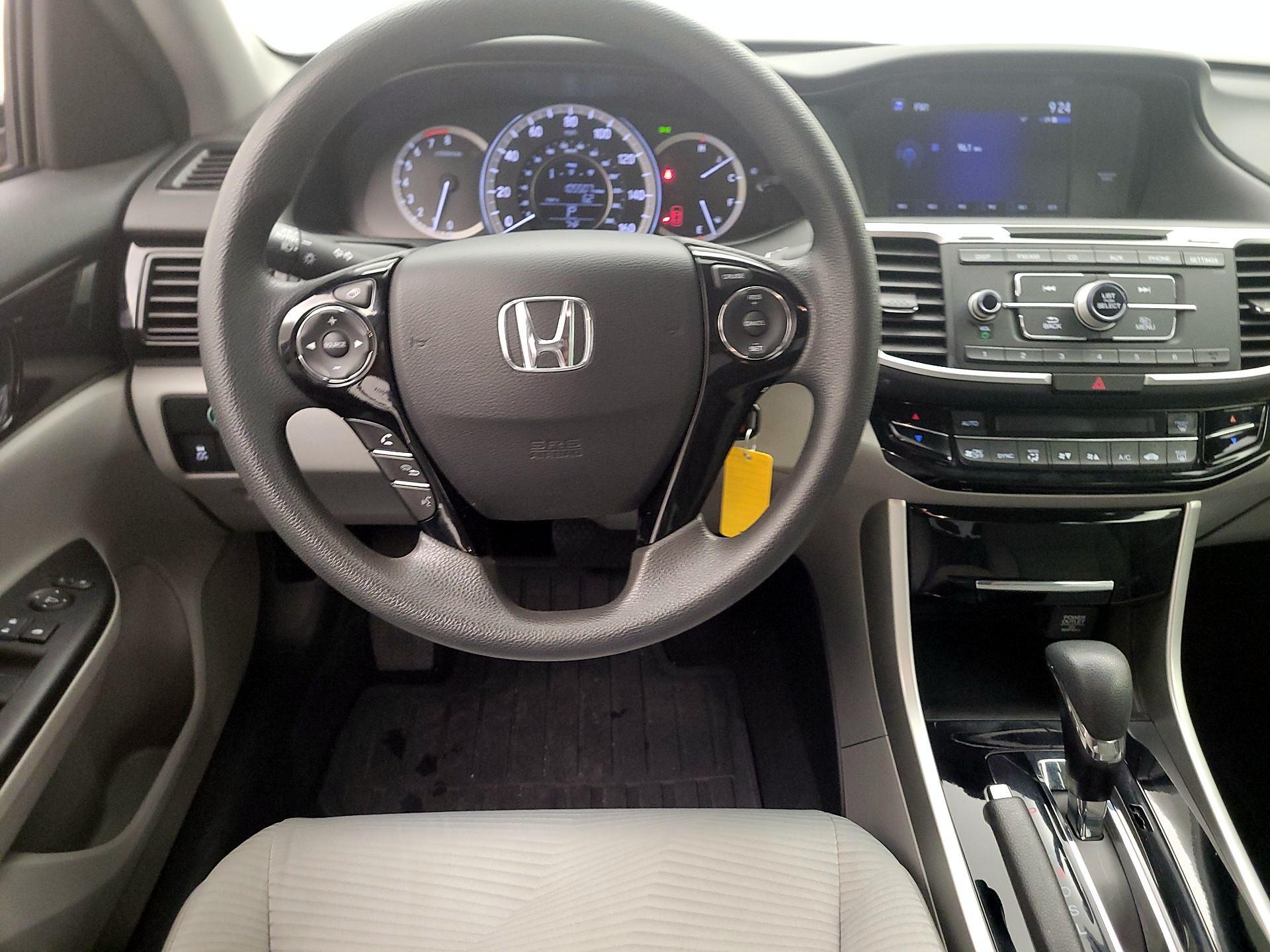 Thumbnail: 2016 Honda Accord - 9