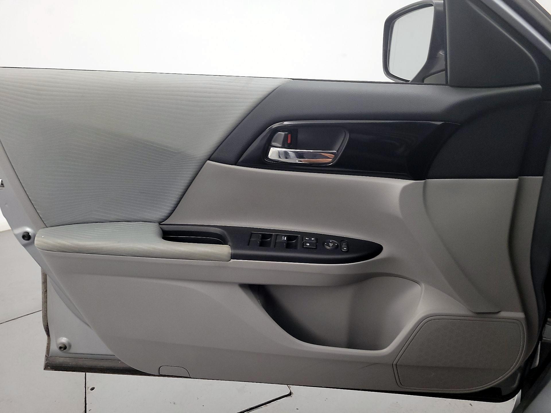 Thumbnail: 2016 Honda Accord - 12