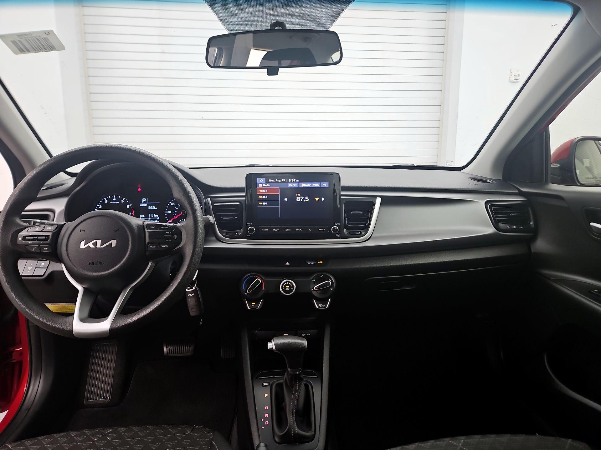 Thumbnail: 2022 Kia Rio - 9
