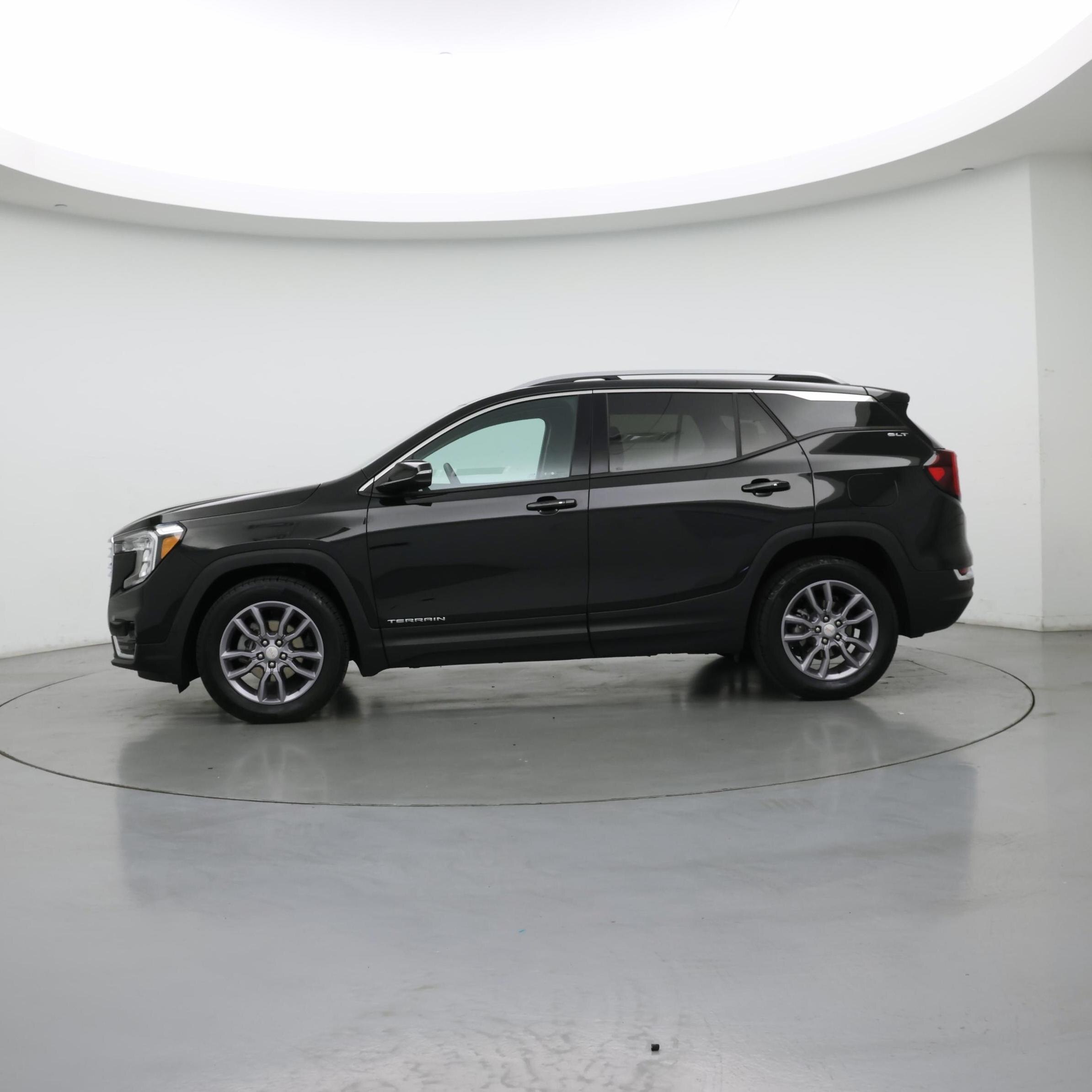 Thumbnail: 2023 GMC Terrain - 3