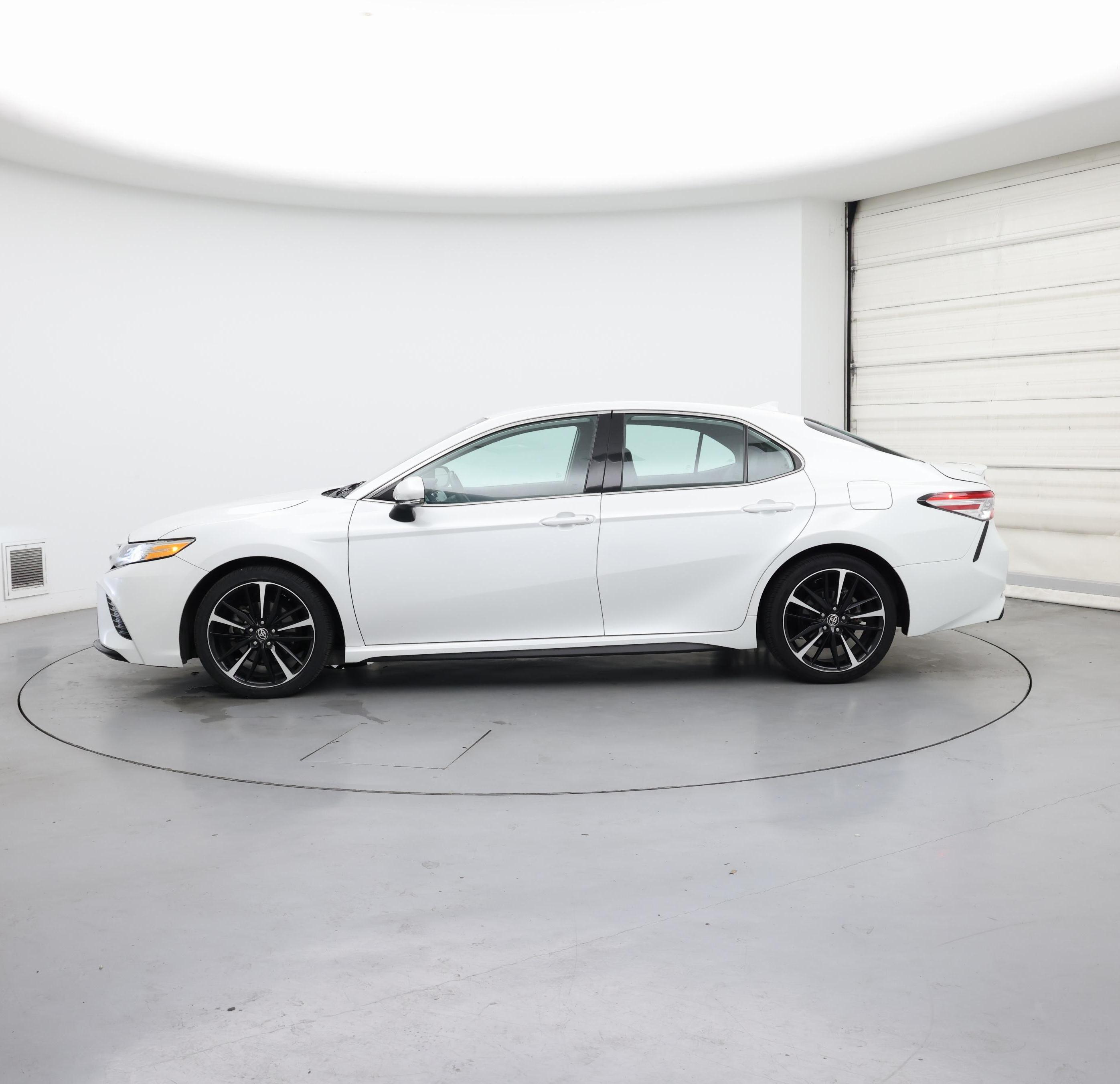 Thumbnail: 2020 Toyota Camry - 3