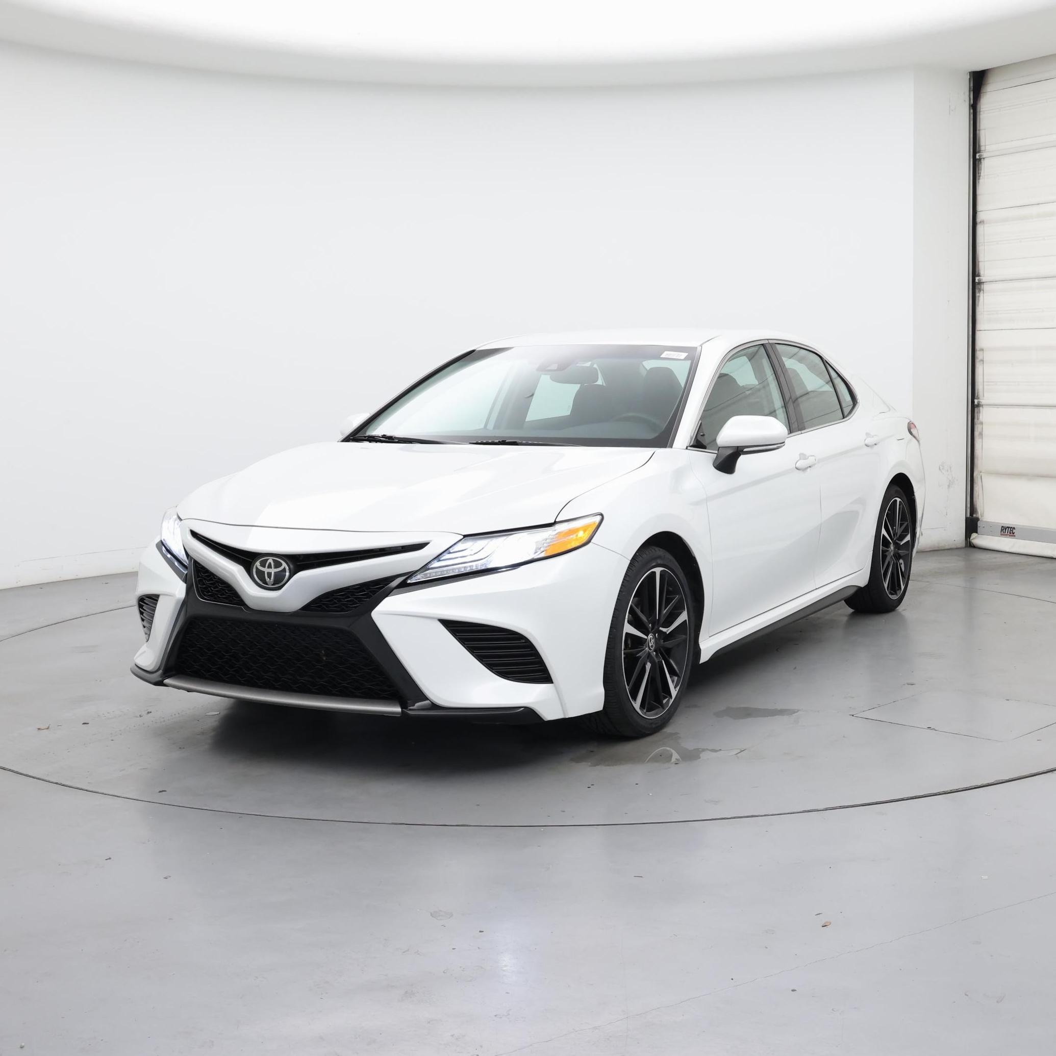 Thumbnail: 2020 Toyota Camry - 4