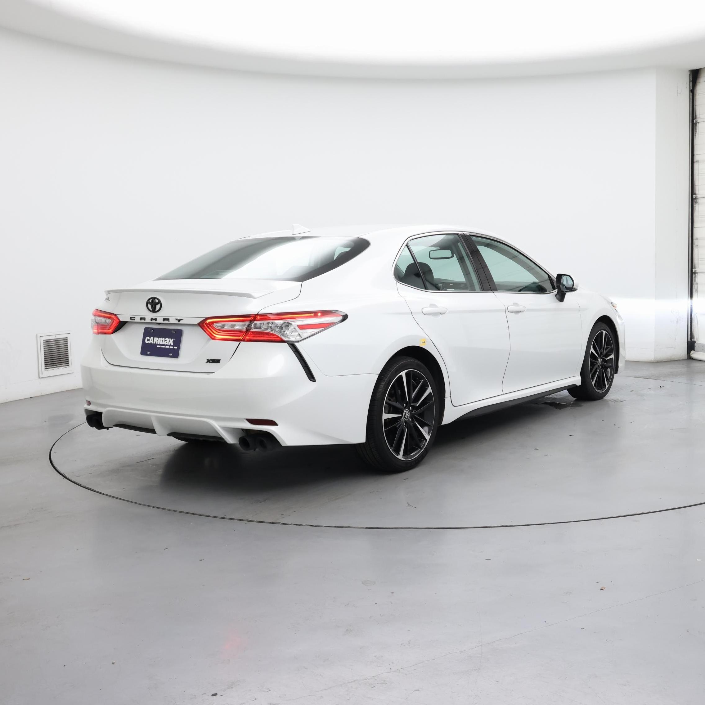 Thumbnail: 2020 Toyota Camry - 8