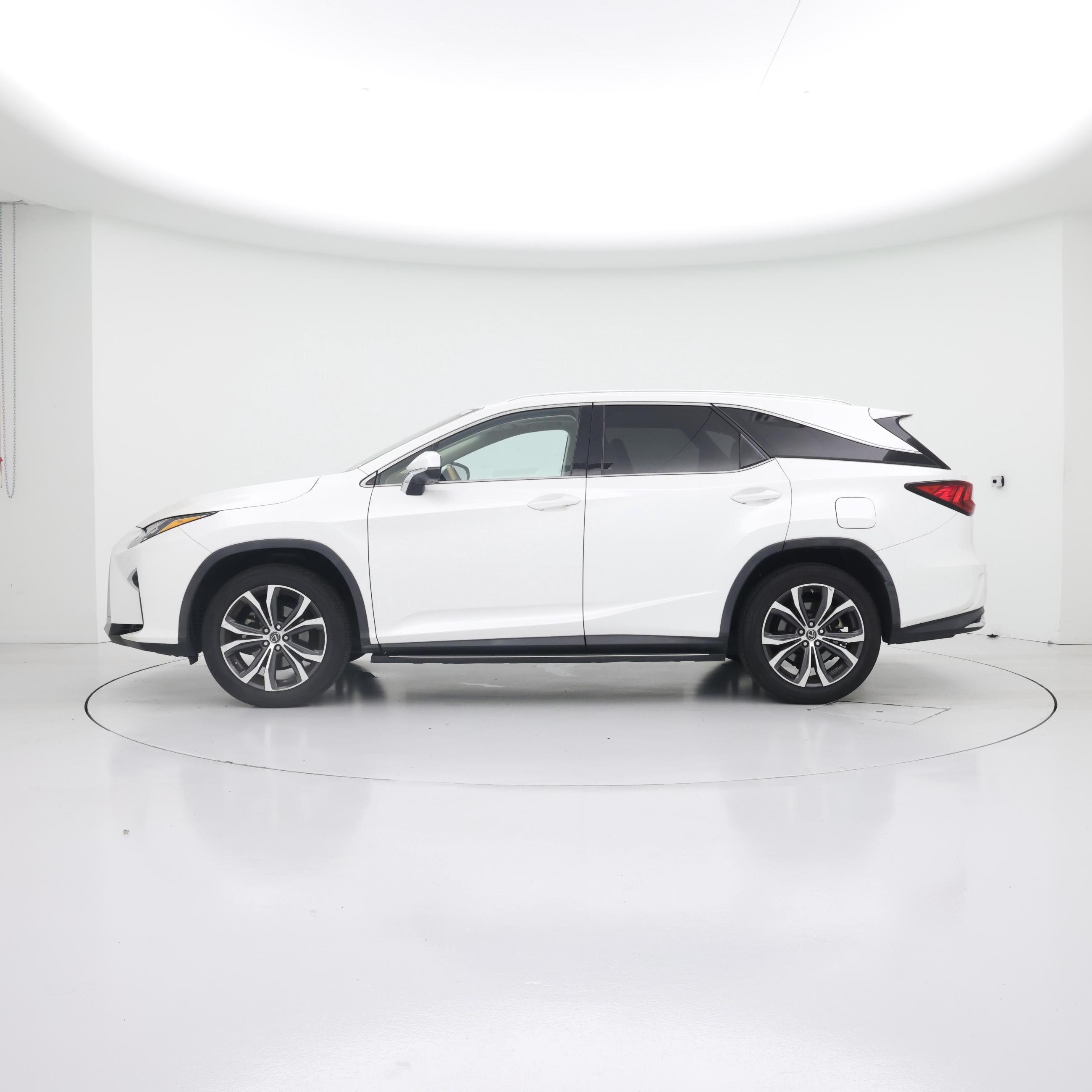 Thumbnail: 2018 Lexus RX - 3