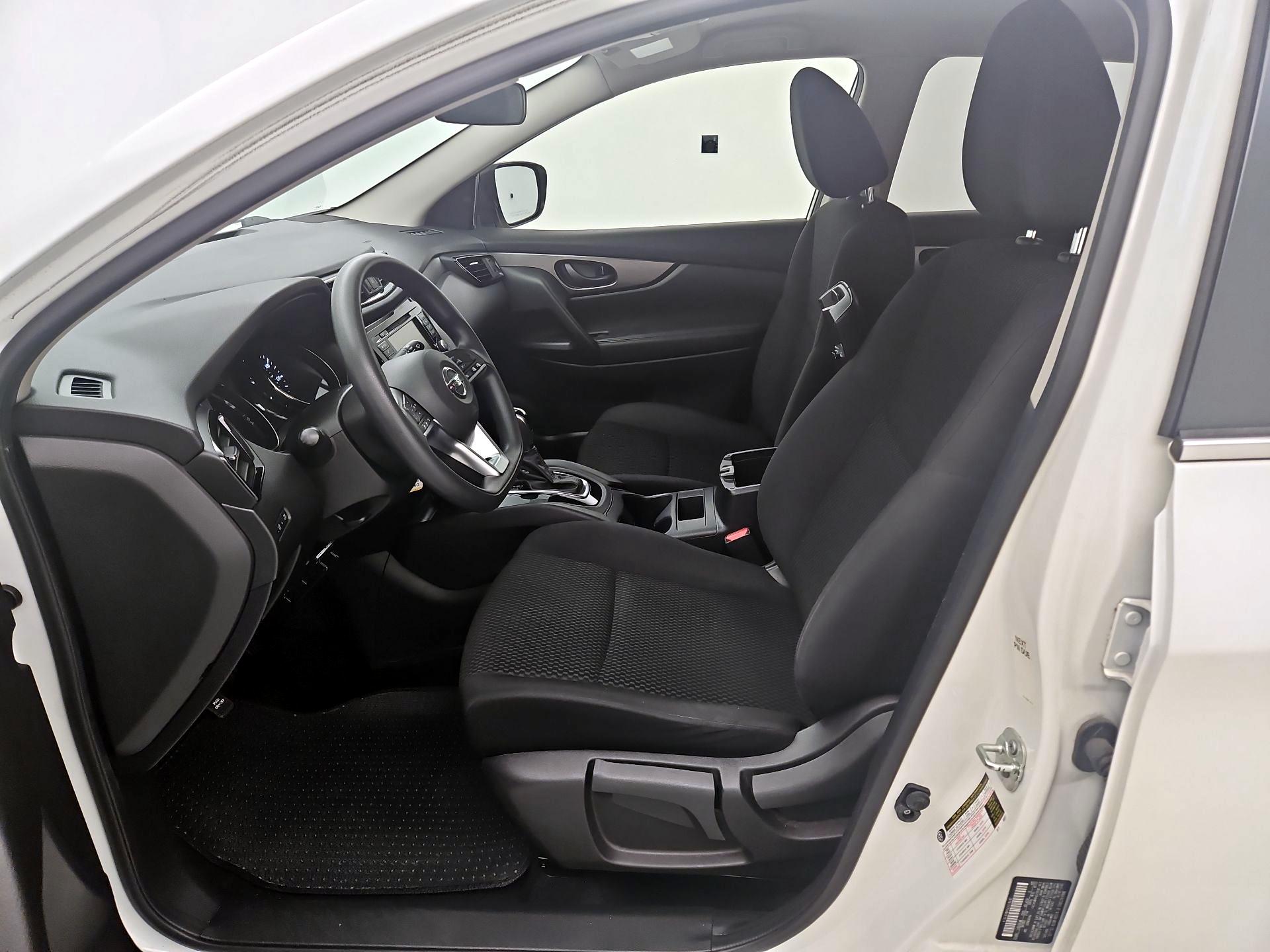 Thumbnail: 2019 Nissan Rogue Sport - 11