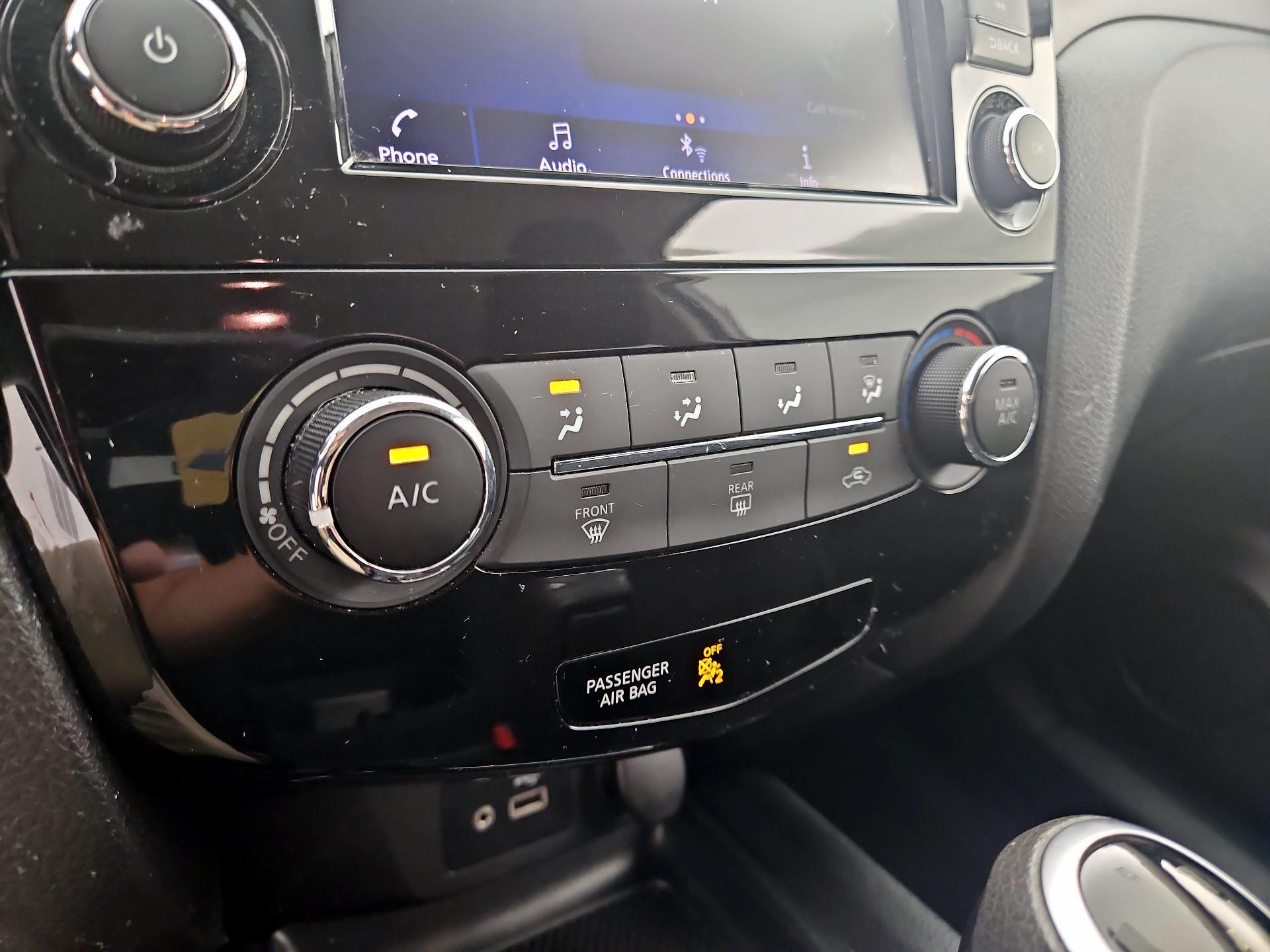 Thumbnail: 2019 Nissan Rogue Sport - 16