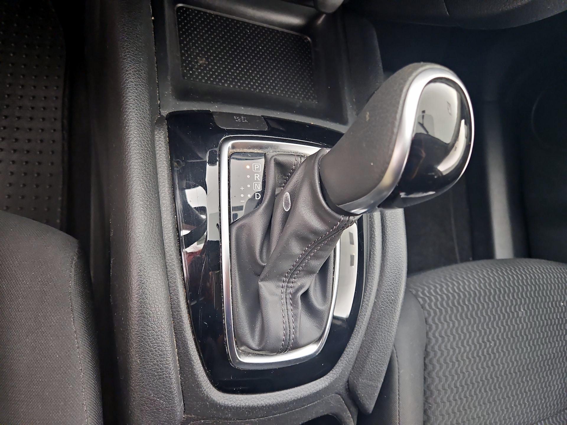 Thumbnail: 2019 Nissan Rogue Sport - 17