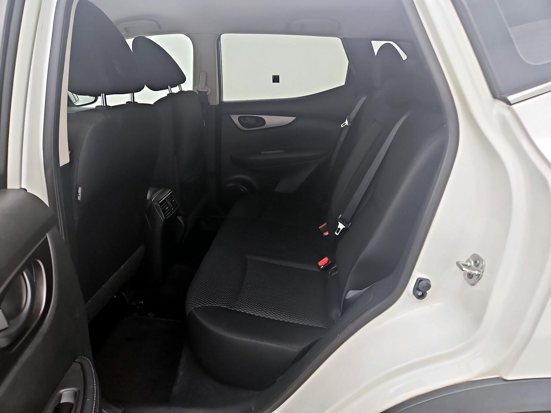 Thumbnail: 2019 Nissan Rogue Sport - 19