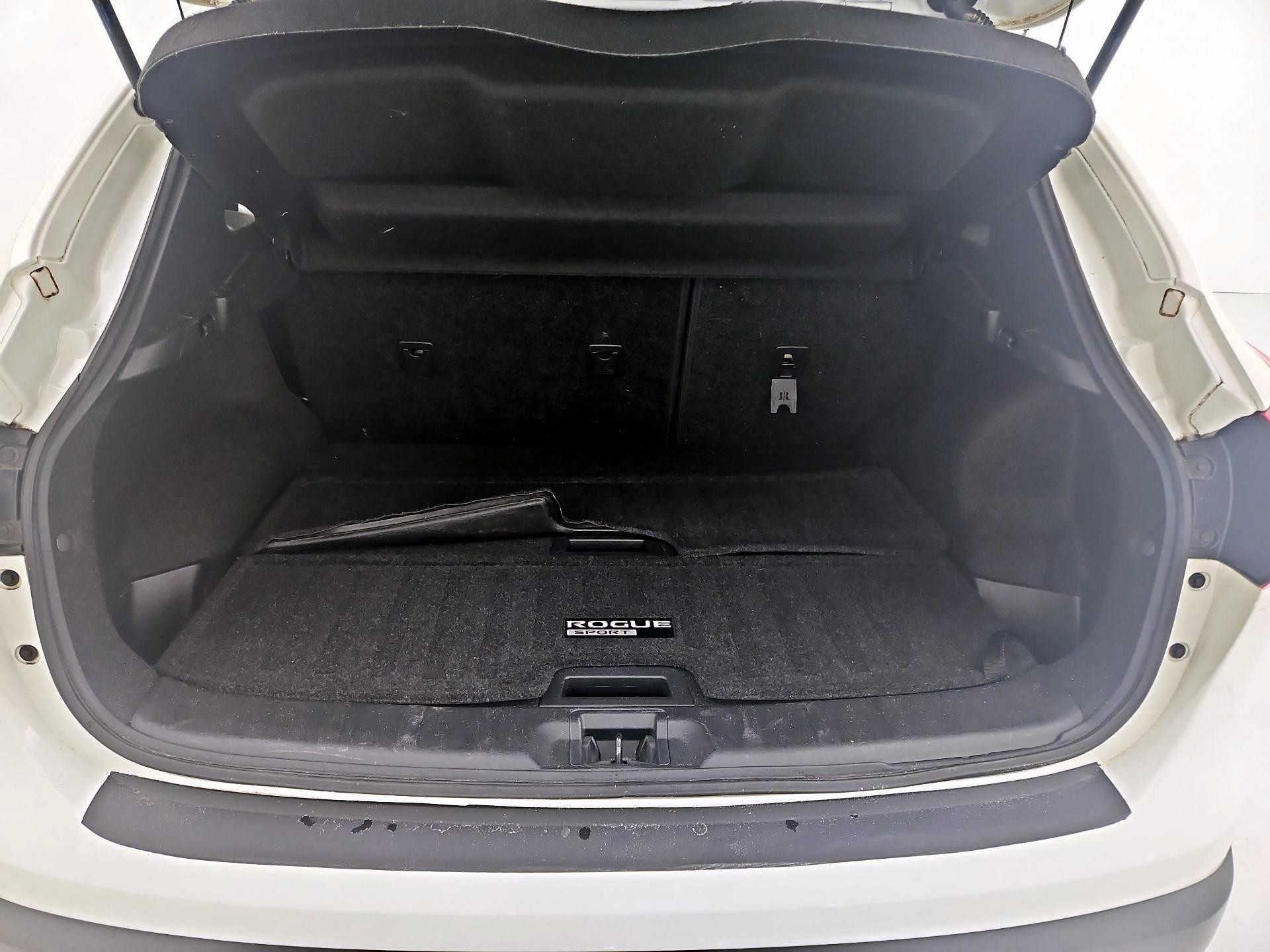 Thumbnail: 2019 Nissan Rogue Sport - 20