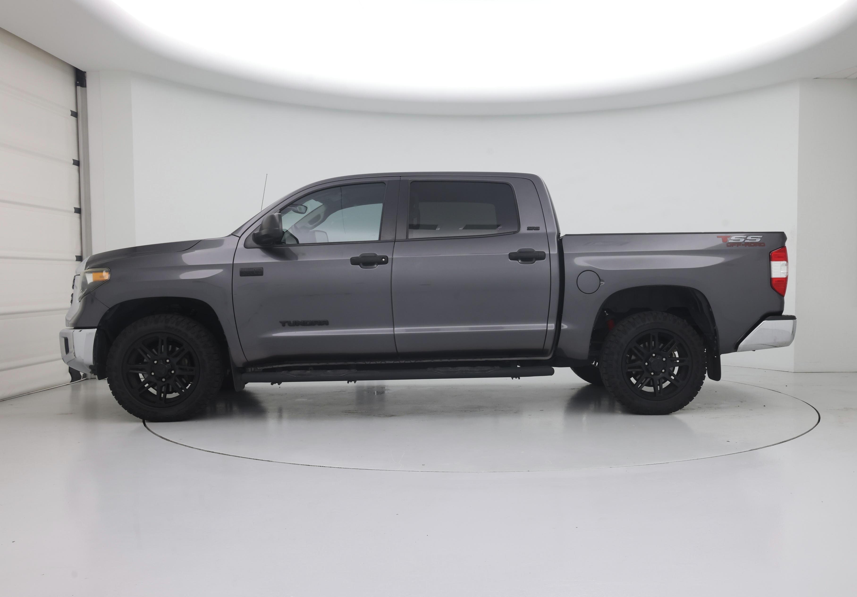 Thumbnail: 2019 Toyota Tundra - 3