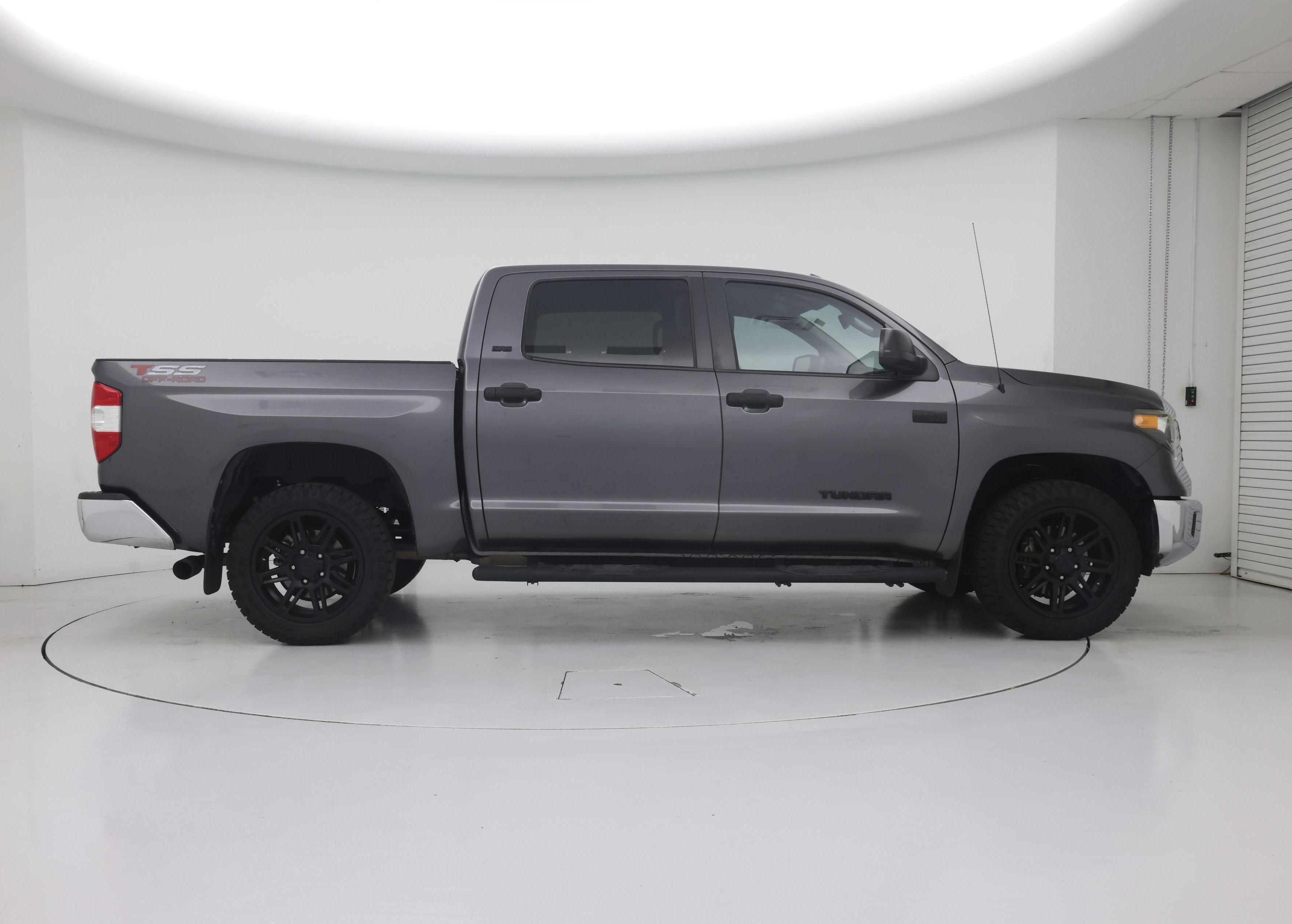 Thumbnail: 2019 Toyota Tundra - 7