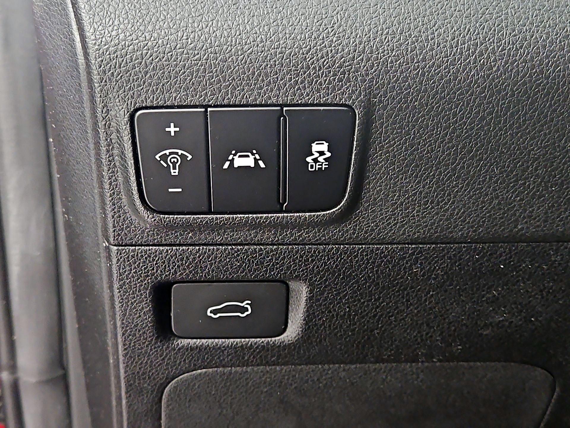 Thumbnail: 2022 Kia K5 - 13