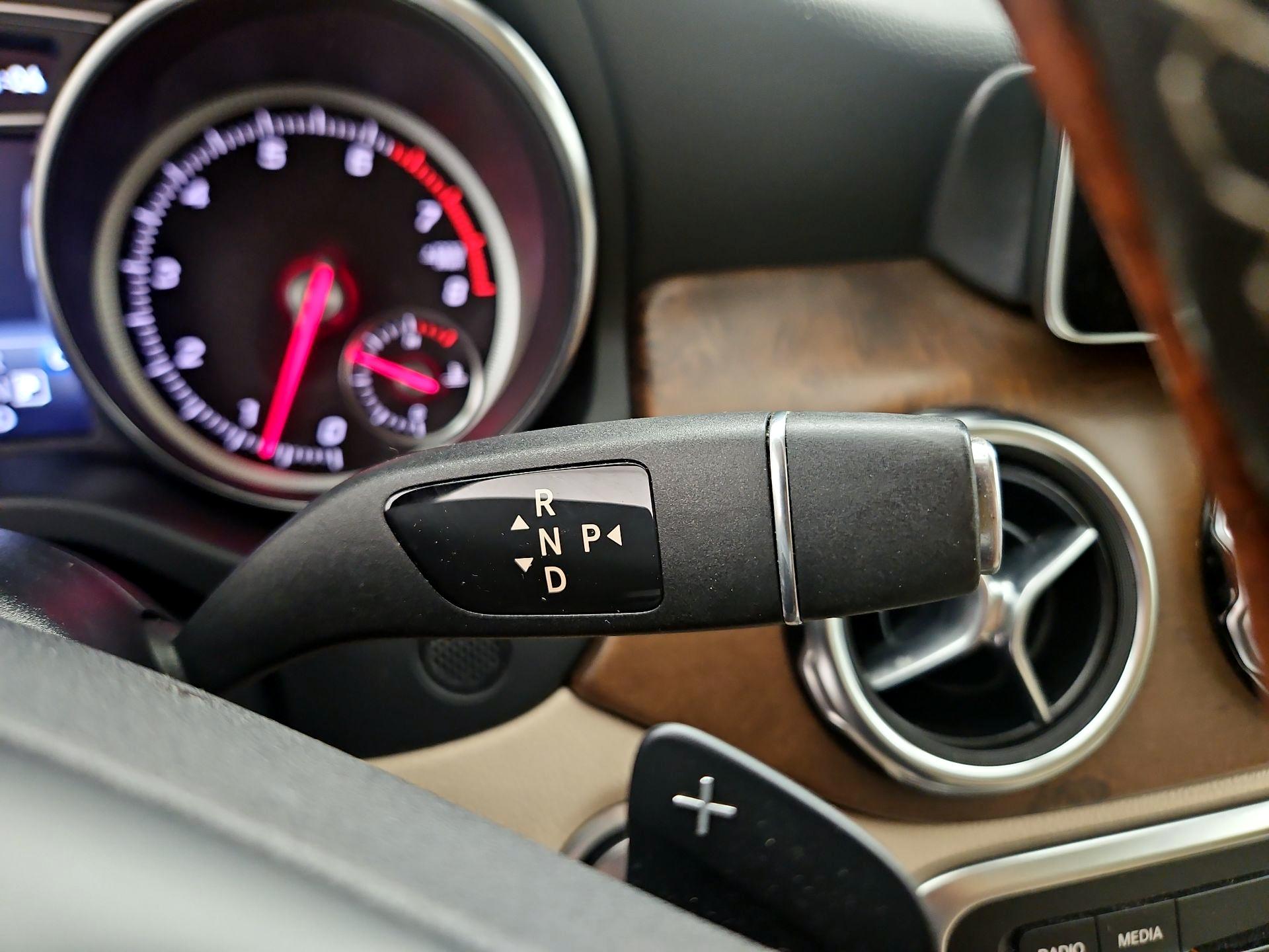 Thumbnail: 2019 Mercedes-Benz GLA - 17