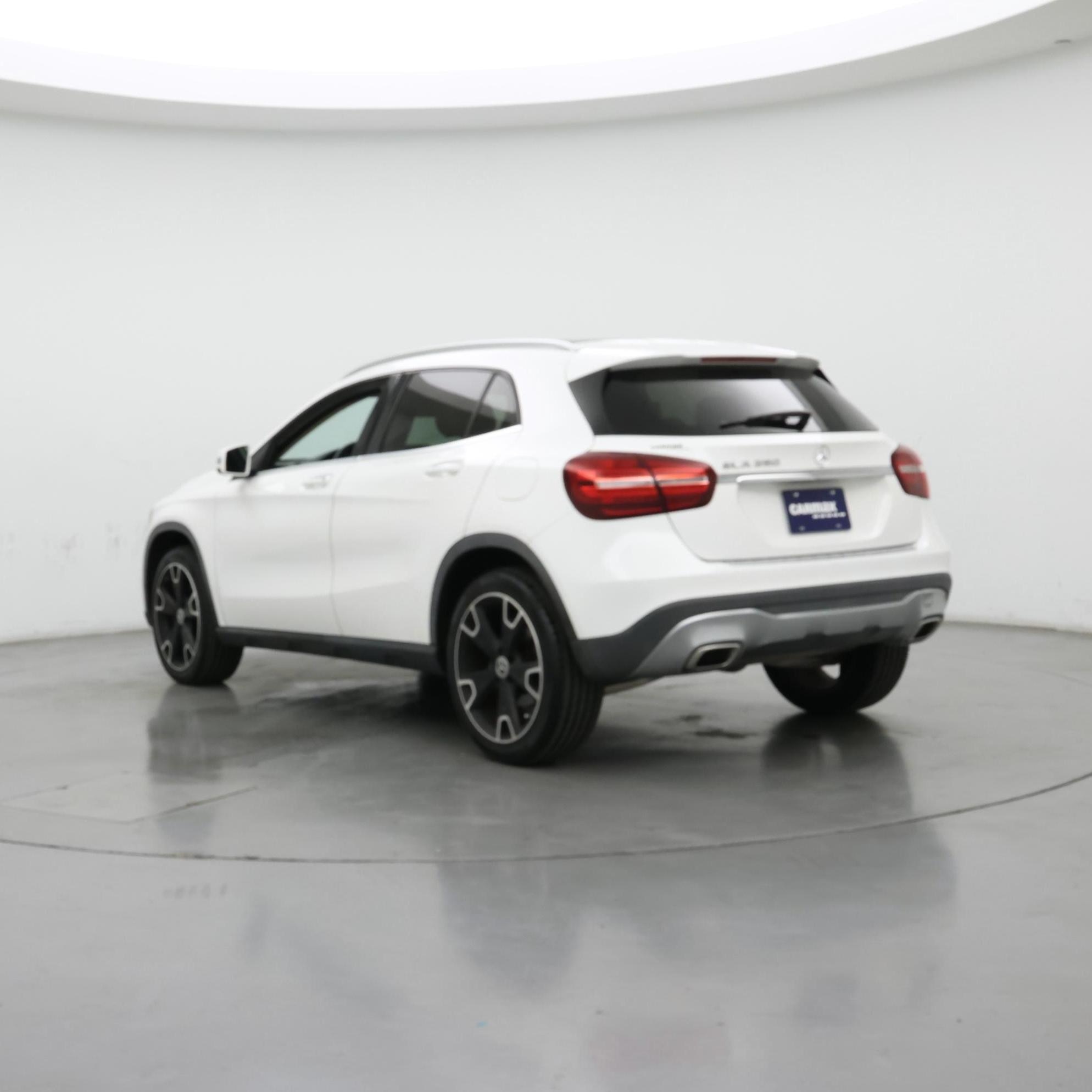 Thumbnail: 2019 Mercedes-Benz GLA - 2