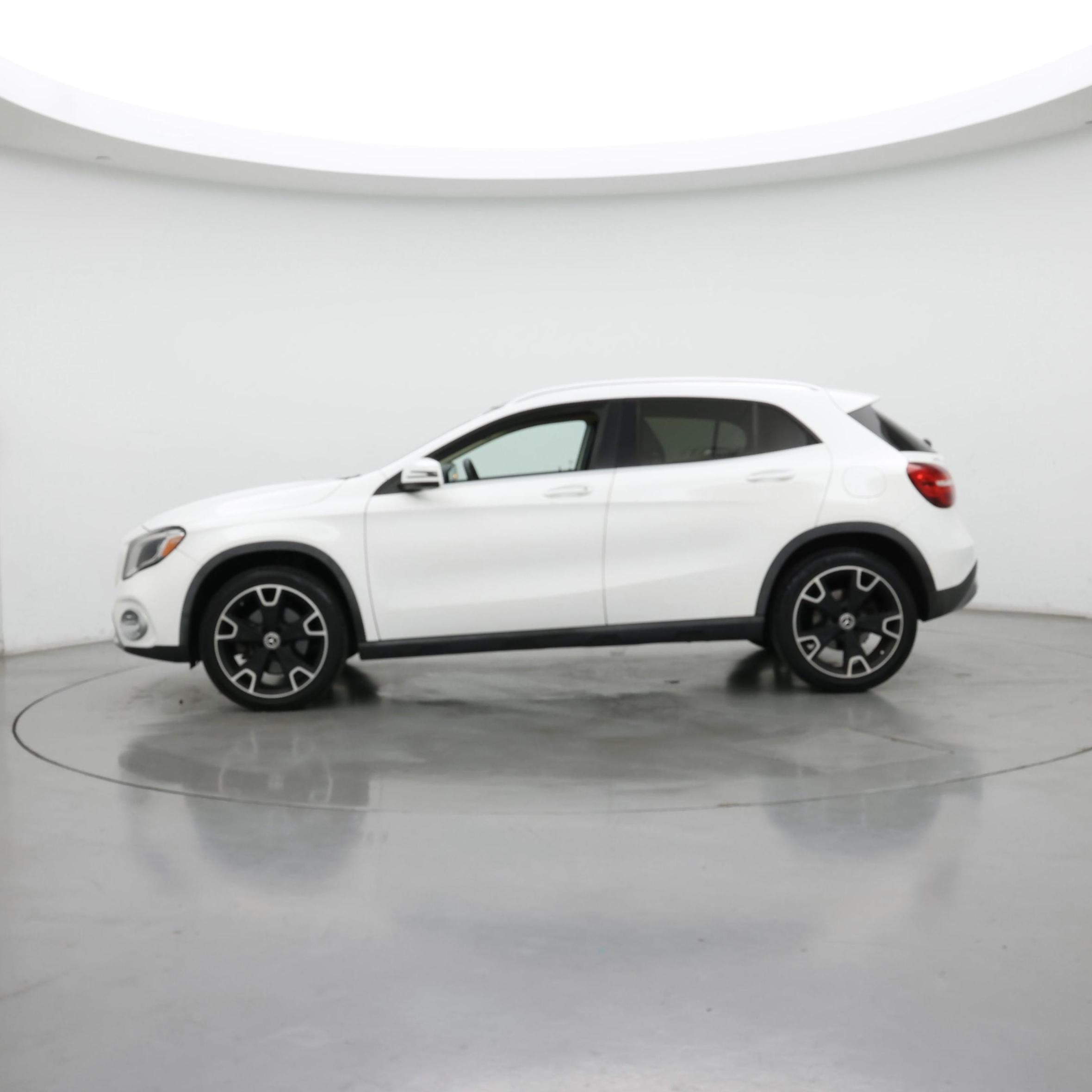 Thumbnail: 2019 Mercedes-Benz GLA - 3