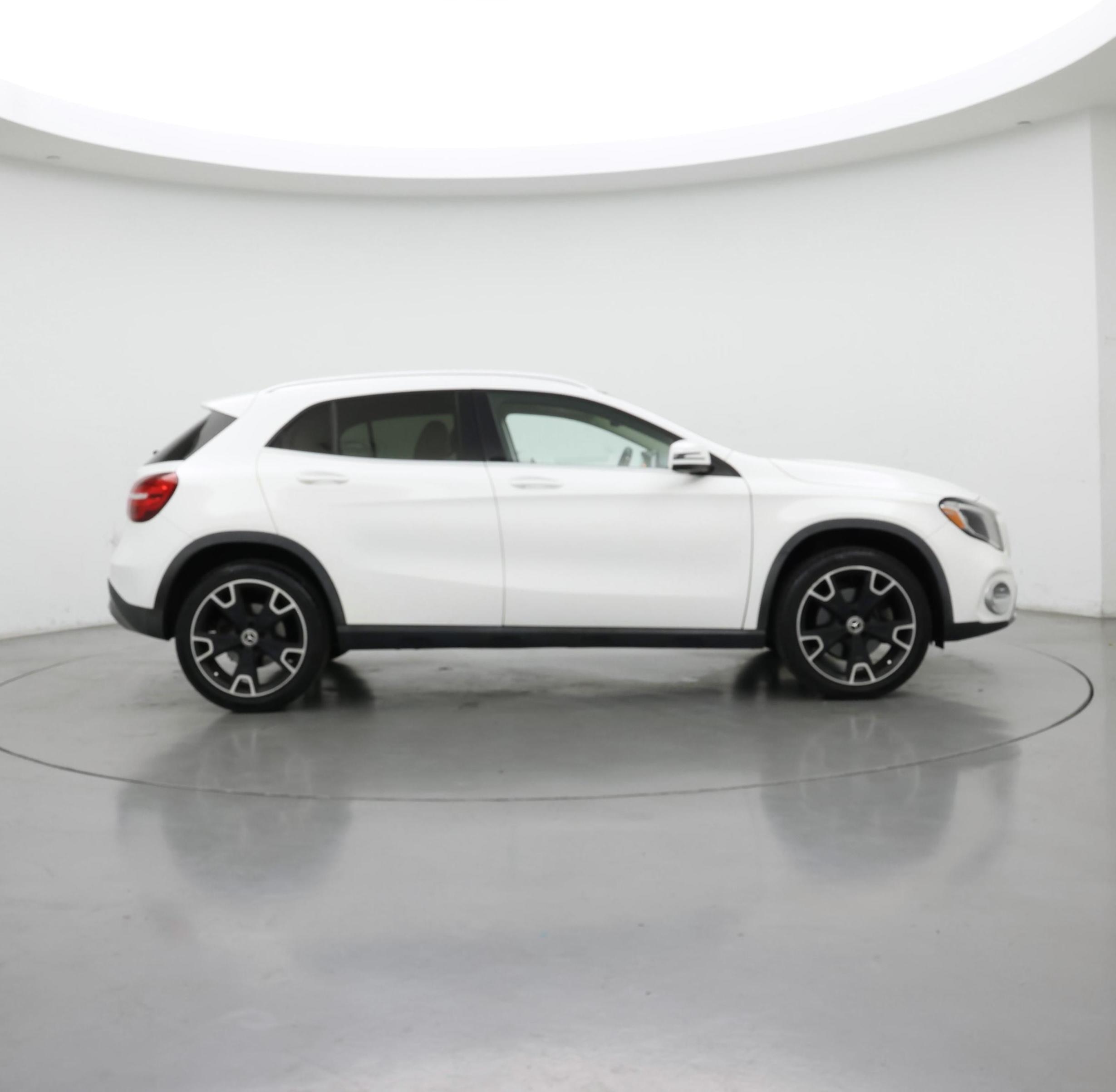 Thumbnail: 2019 Mercedes-Benz GLA - 7
