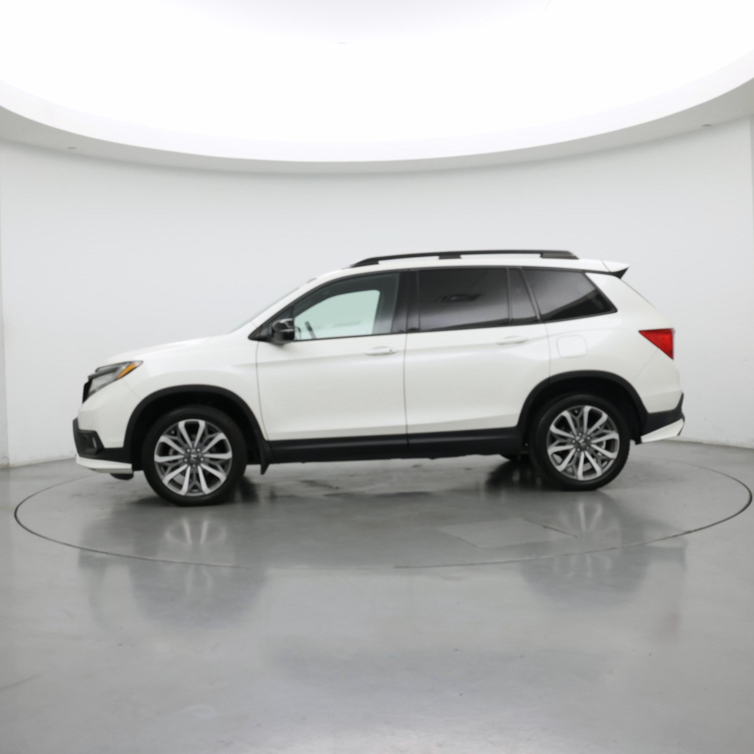 Thumbnail: 2019 Honda Passport - 3