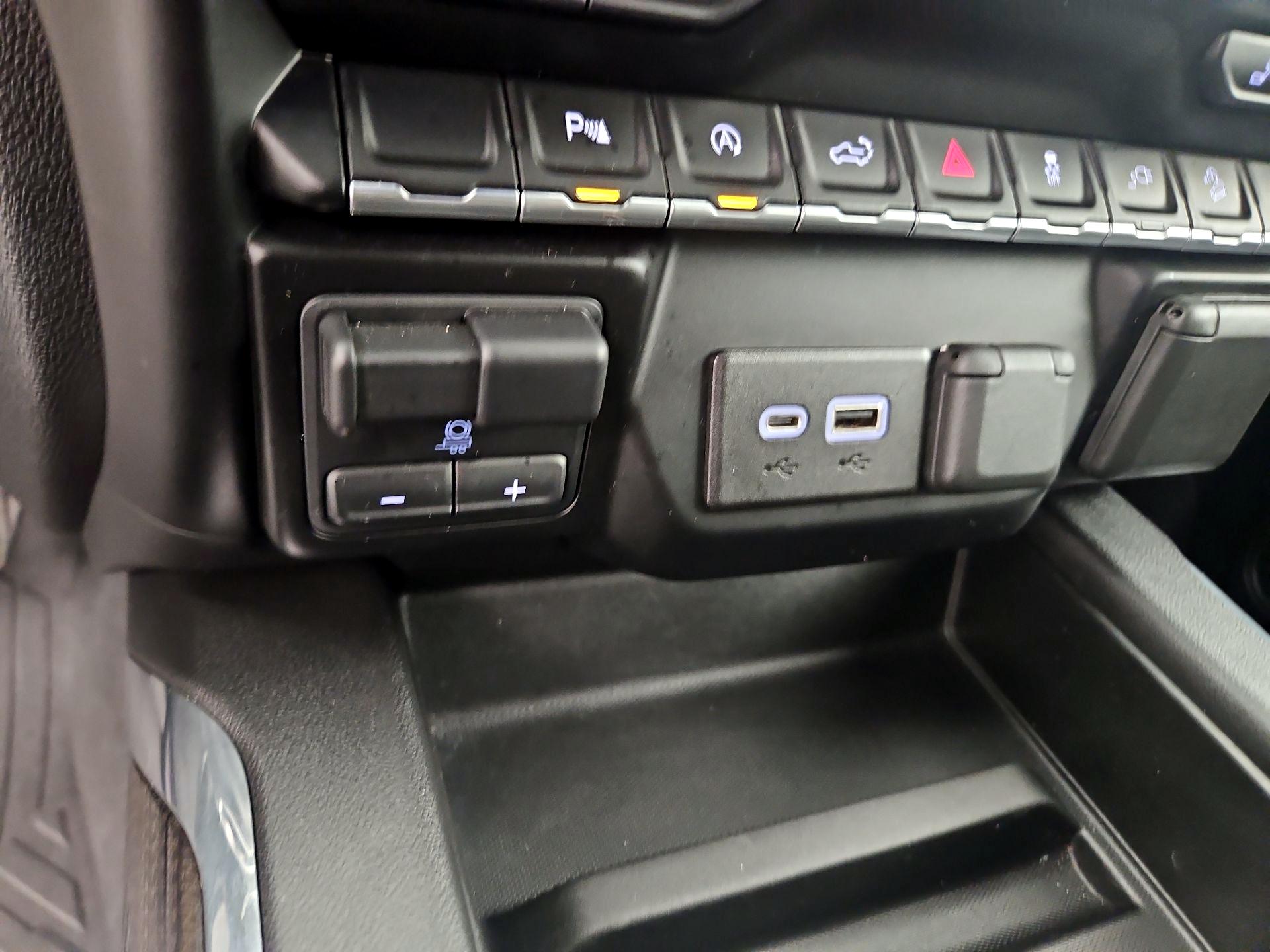 Thumbnail: 2021 Chevrolet Silverado 1500 - 17