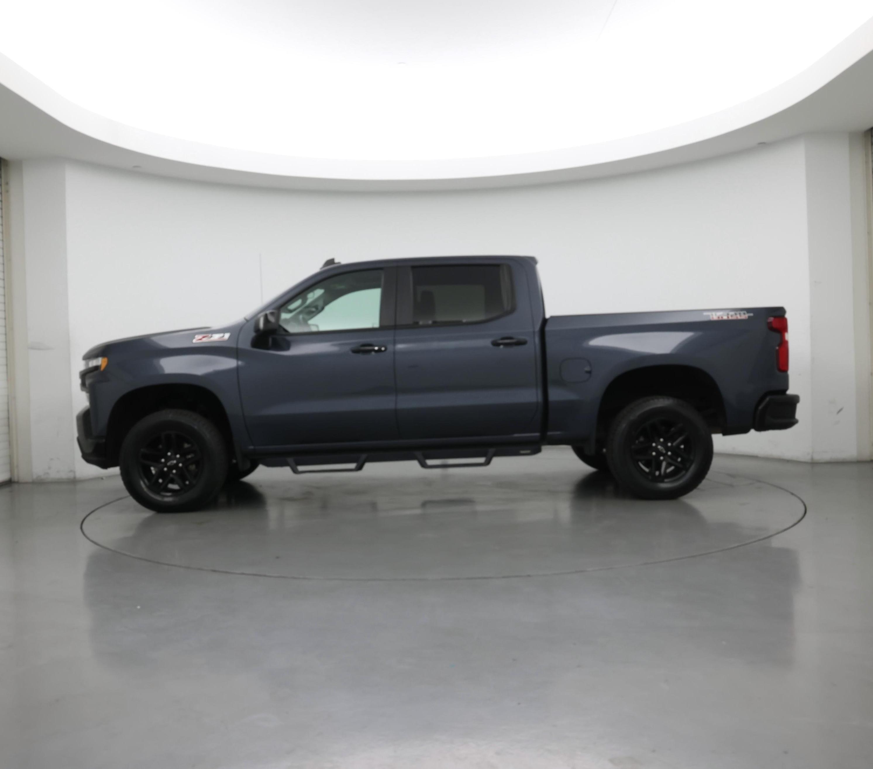 Thumbnail: 2021 Chevrolet Silverado 1500 - 3