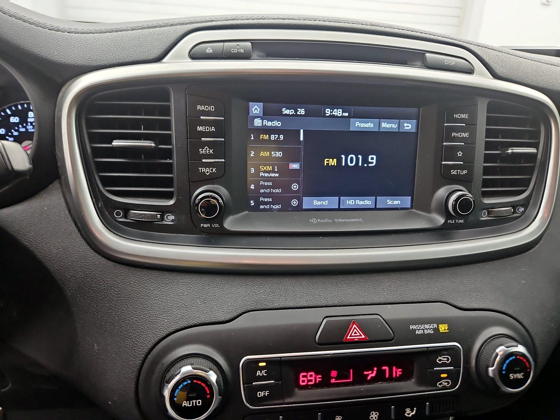 Thumbnail: 2019 Kia Sorento - 15