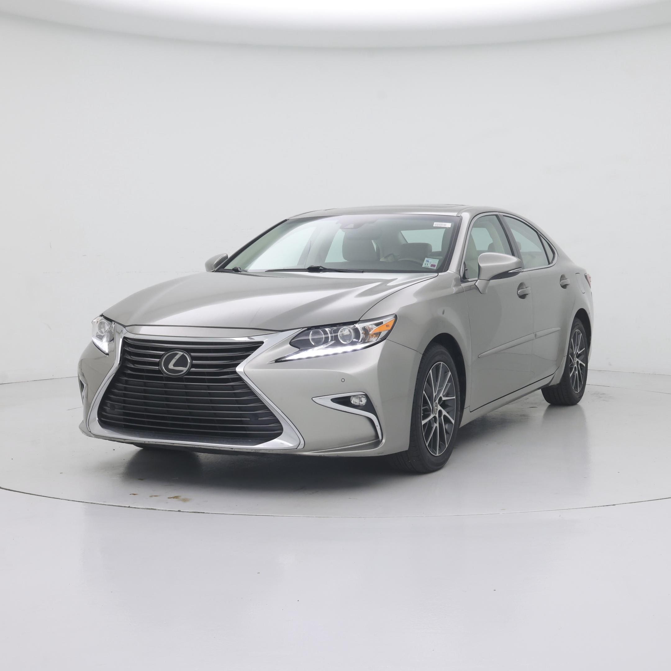 Thumbnail: 2016 Lexus ES - 4