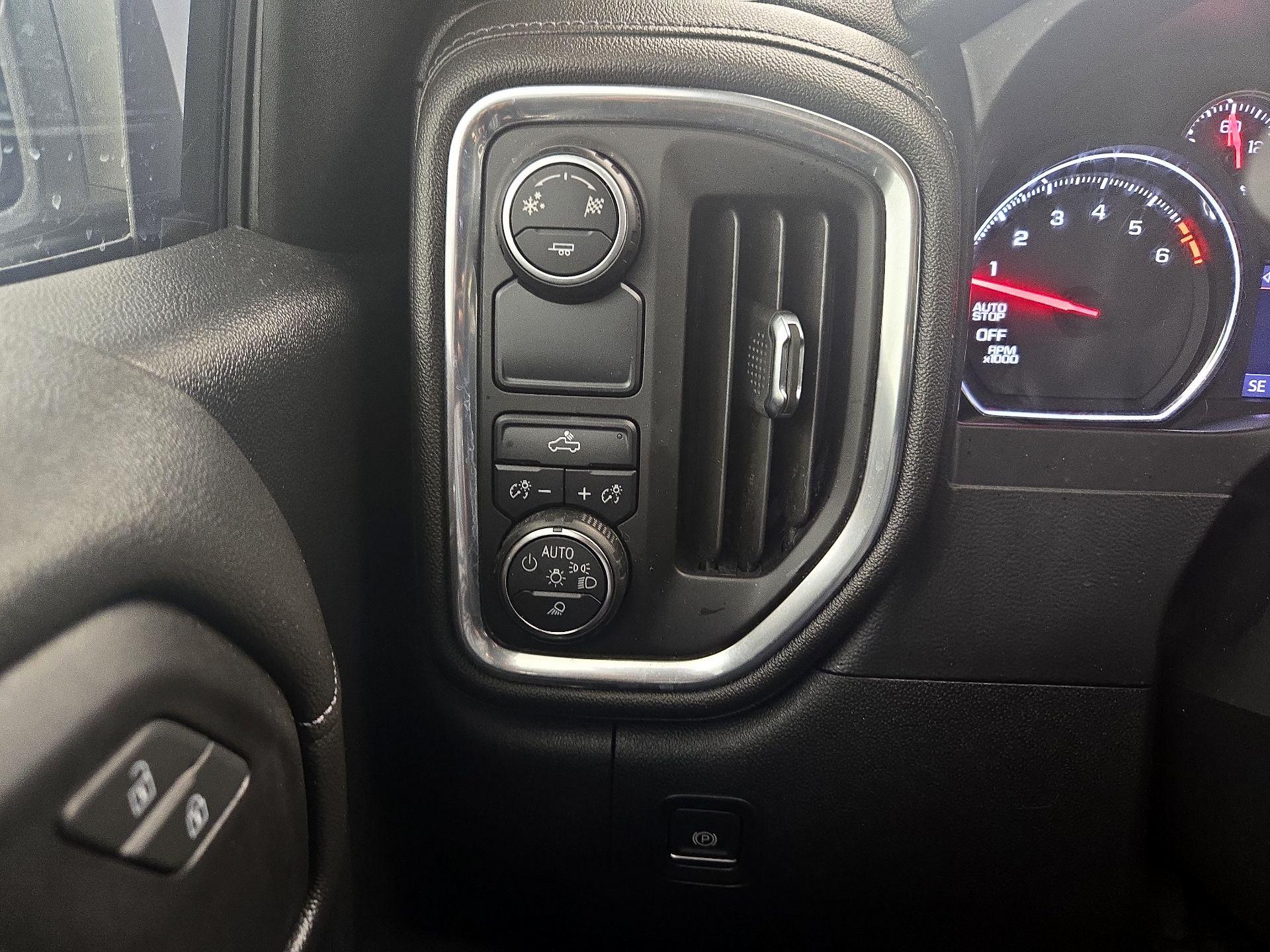 Thumbnail: 2019 Chevrolet Silverado 1500 - 13