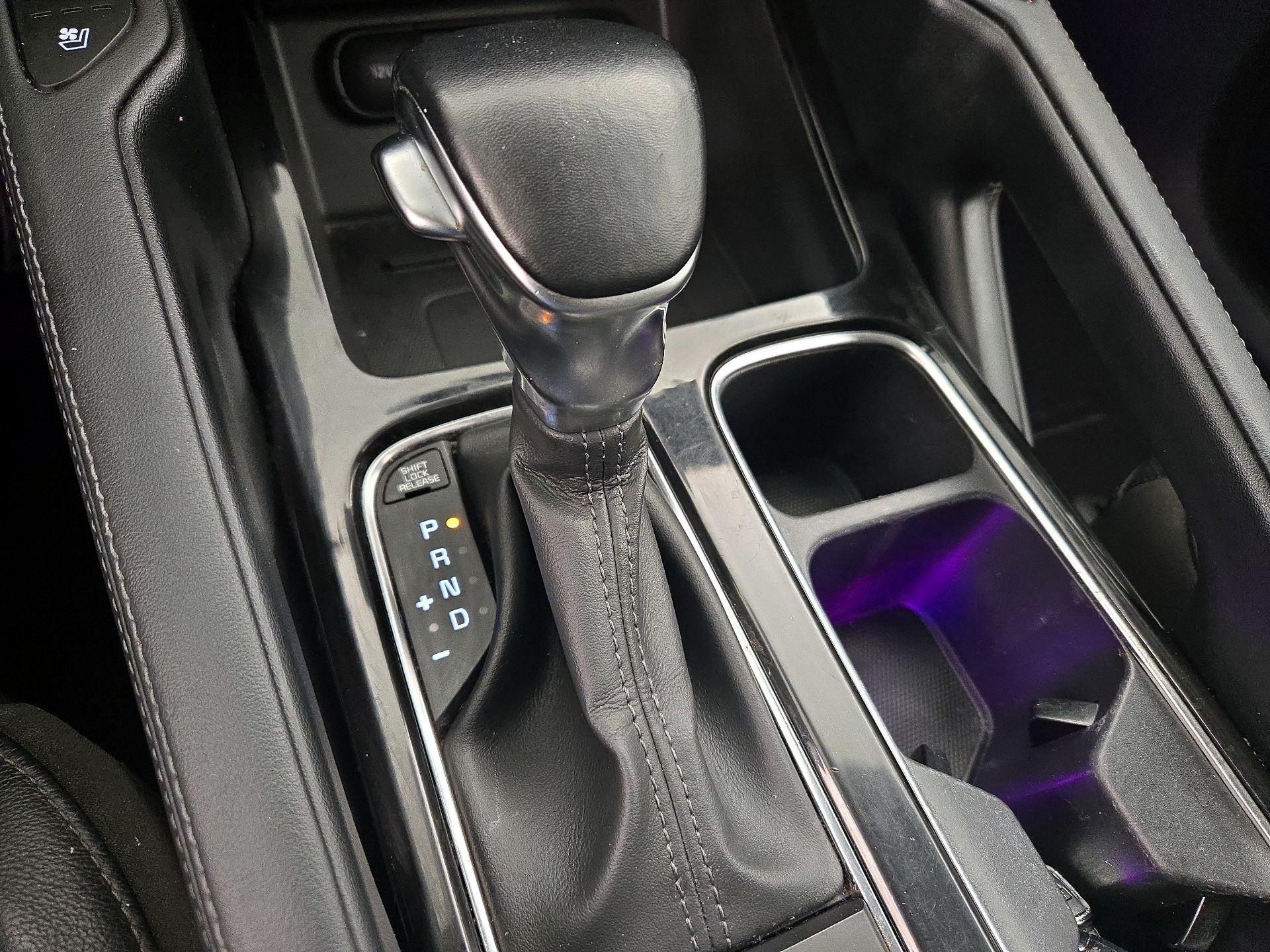 Thumbnail: 2020 Kia Telluride - 18